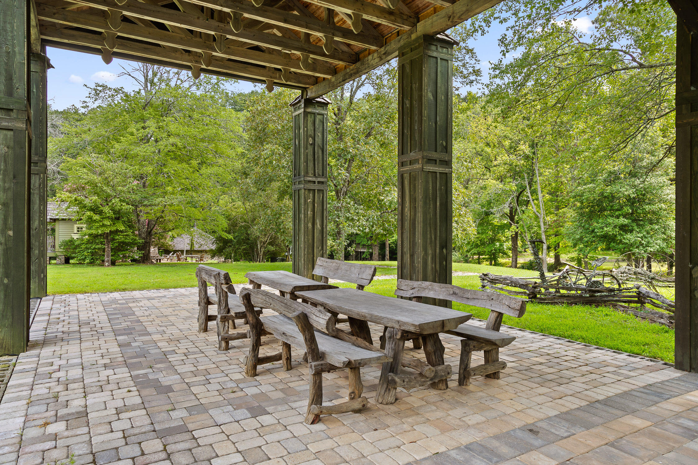 0 Mountain Parkway, 101