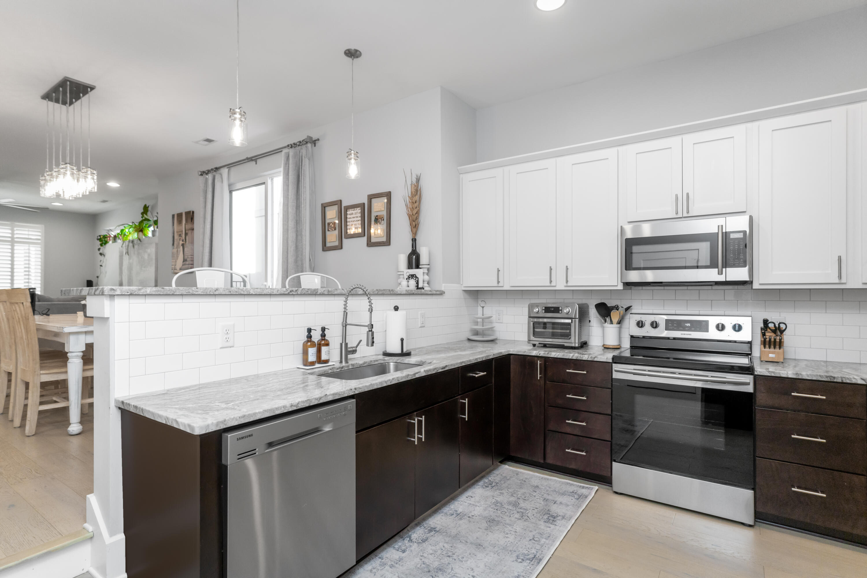 1473 Sinclair Avenue