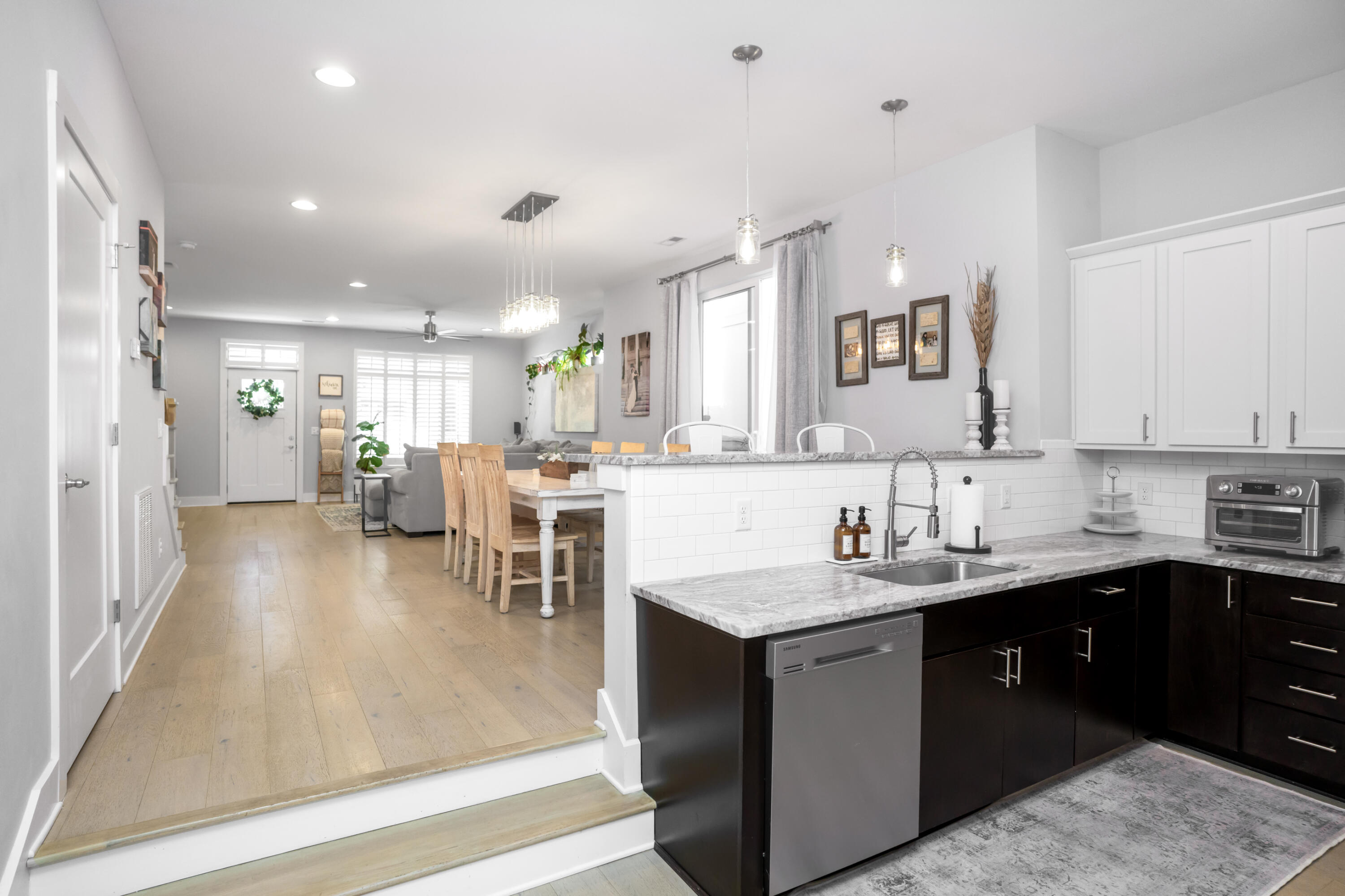 1473 Sinclair Avenue