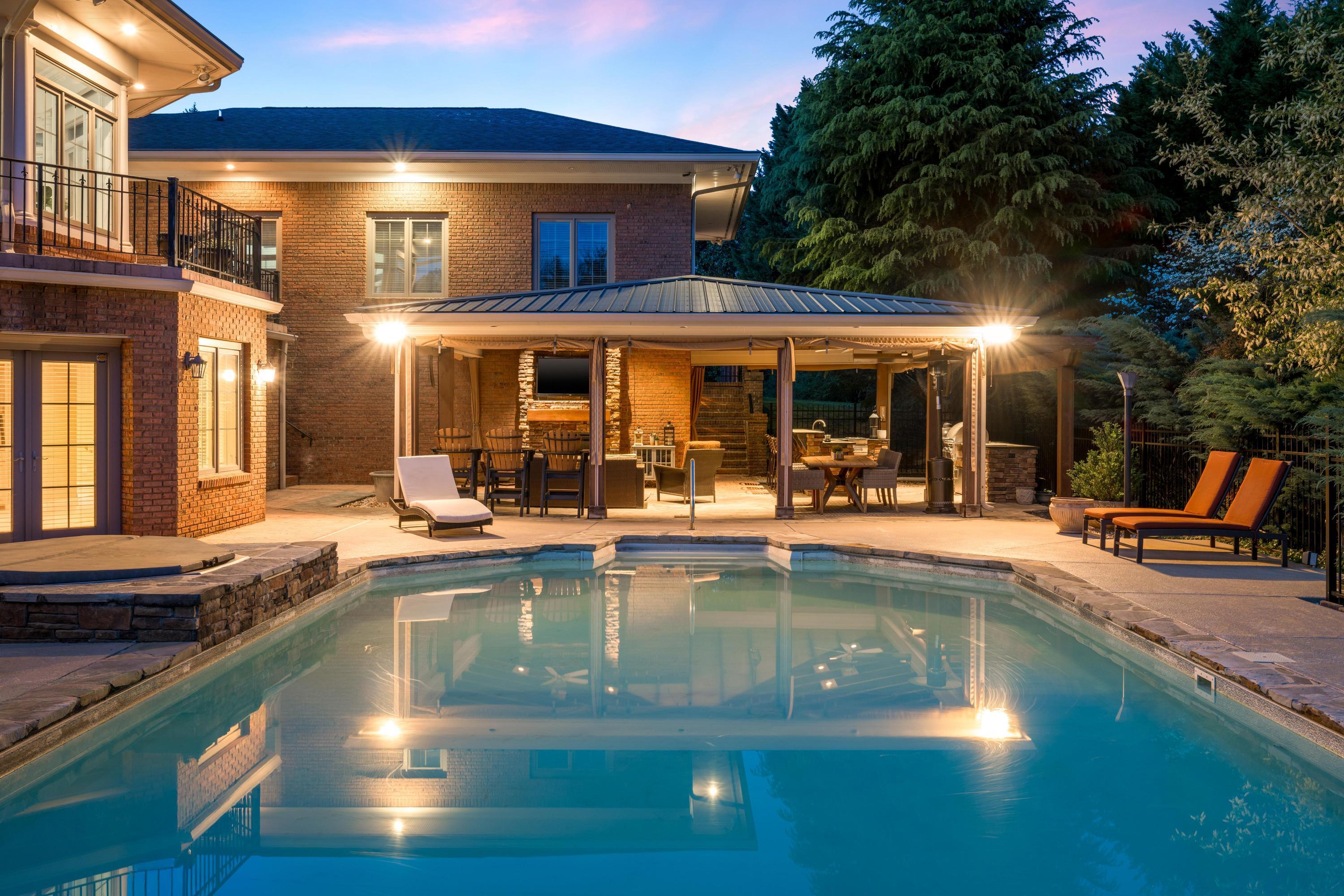 5636 Mountain Breeze Drive