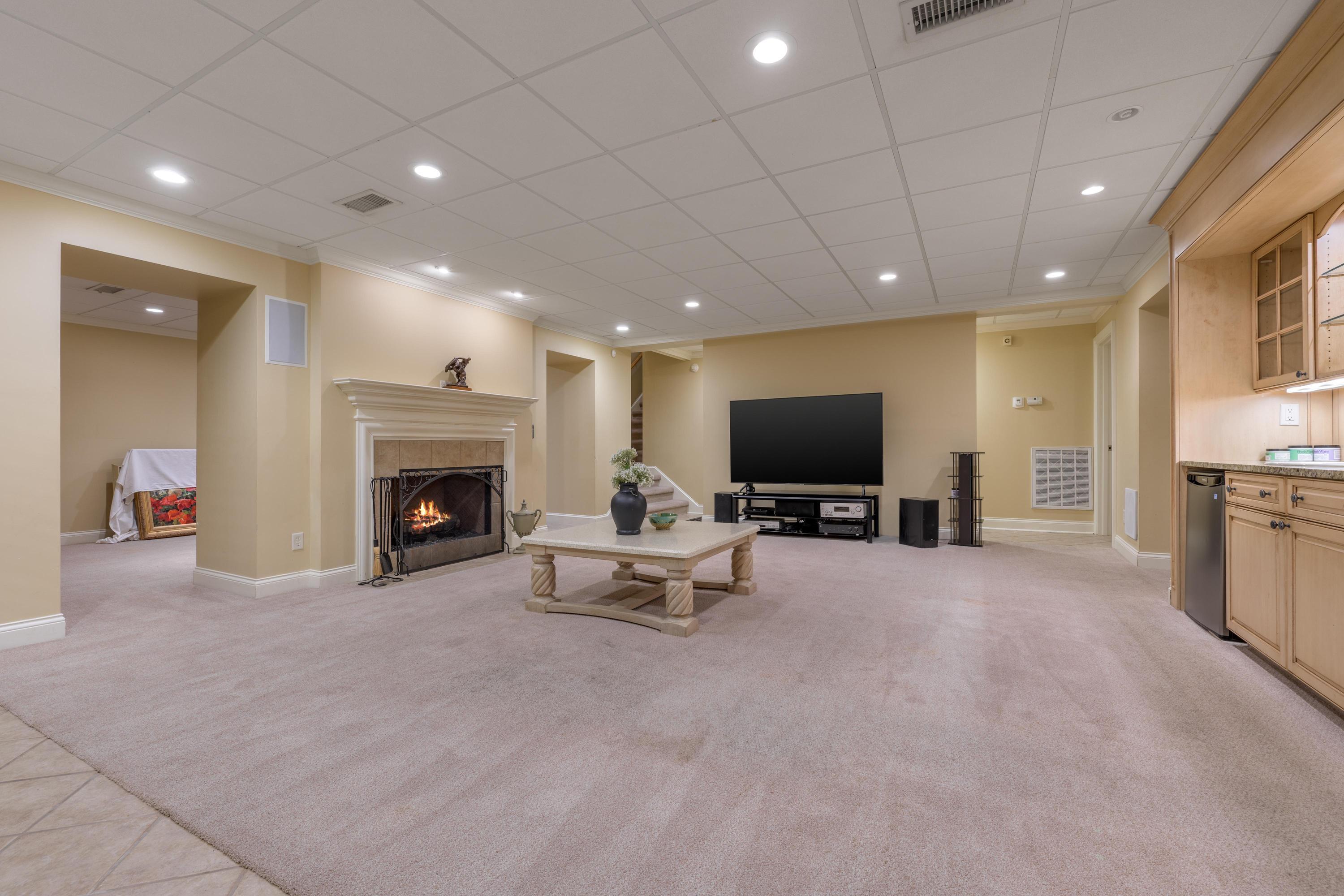 5636 Mountain Breeze Drive