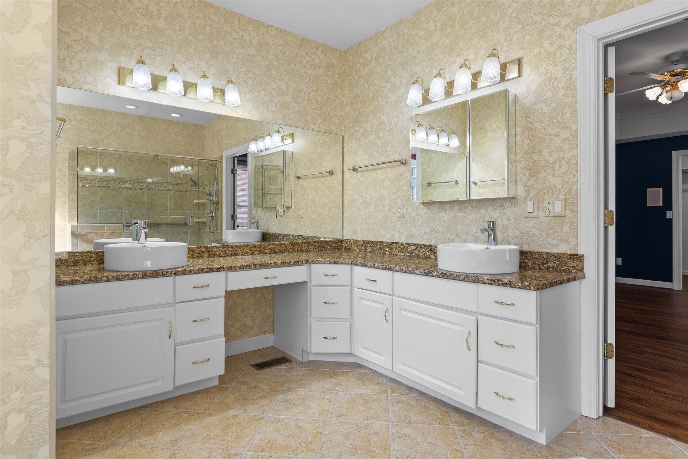 8106 Carriage Xing Lane