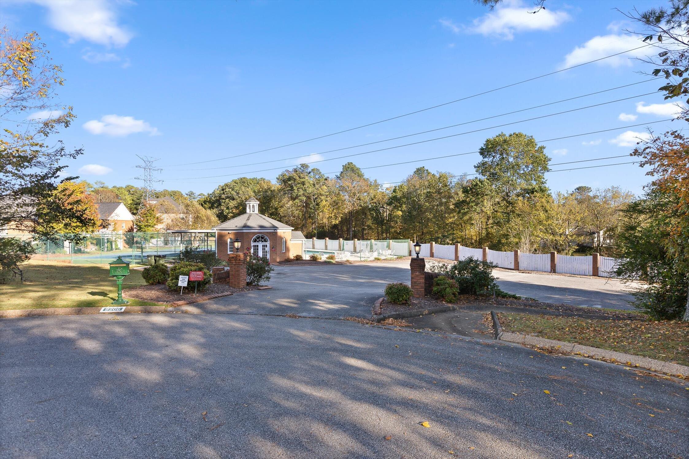 8106 Carriage Xing Lane