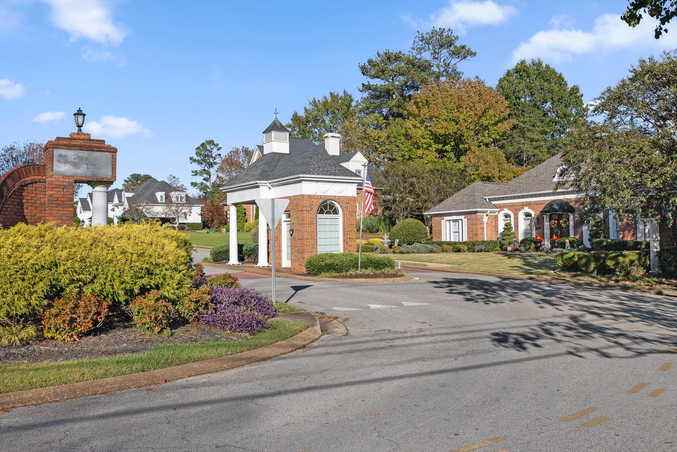 8106 Carriage Xing Lane