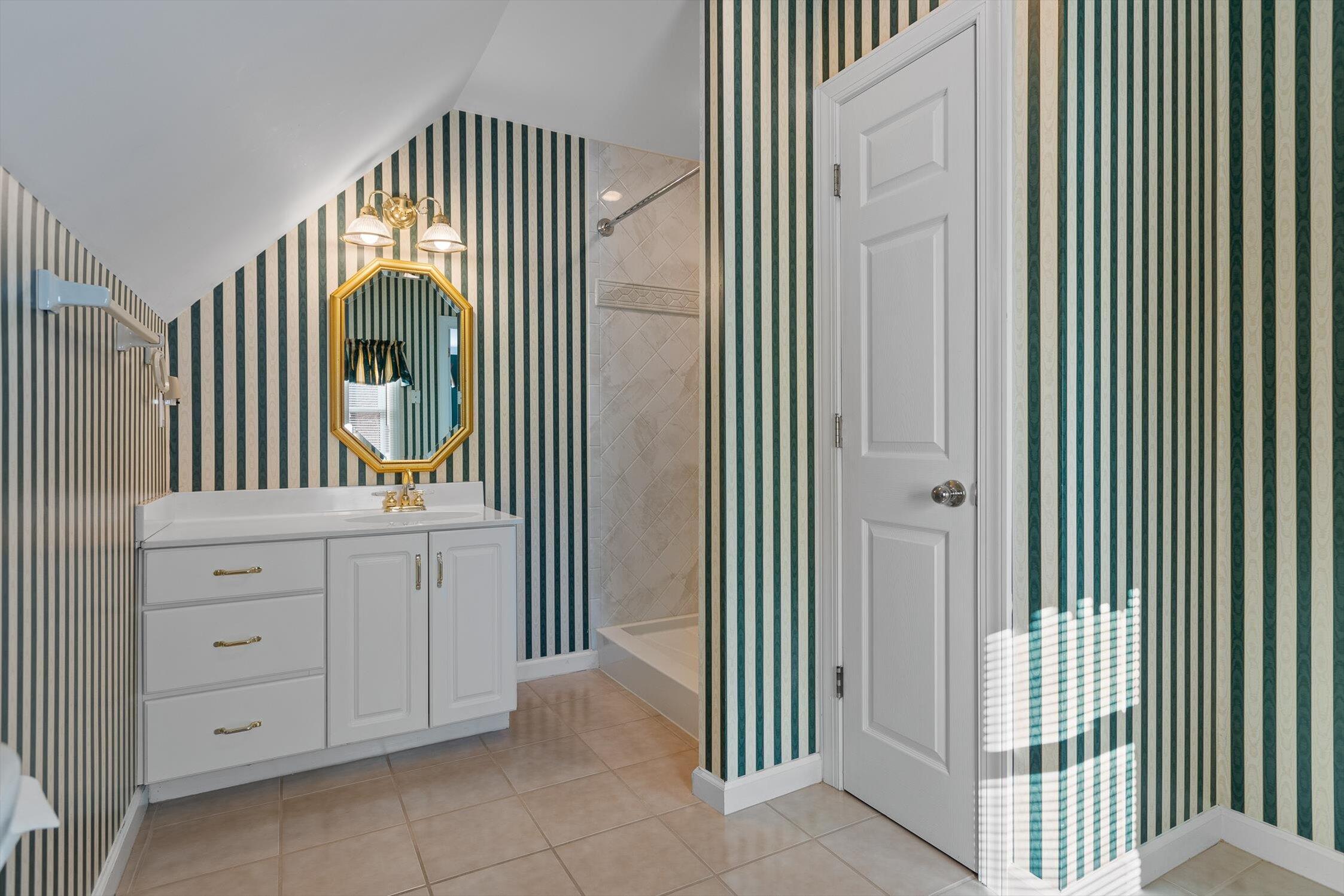 8106 Carriage Xing Lane