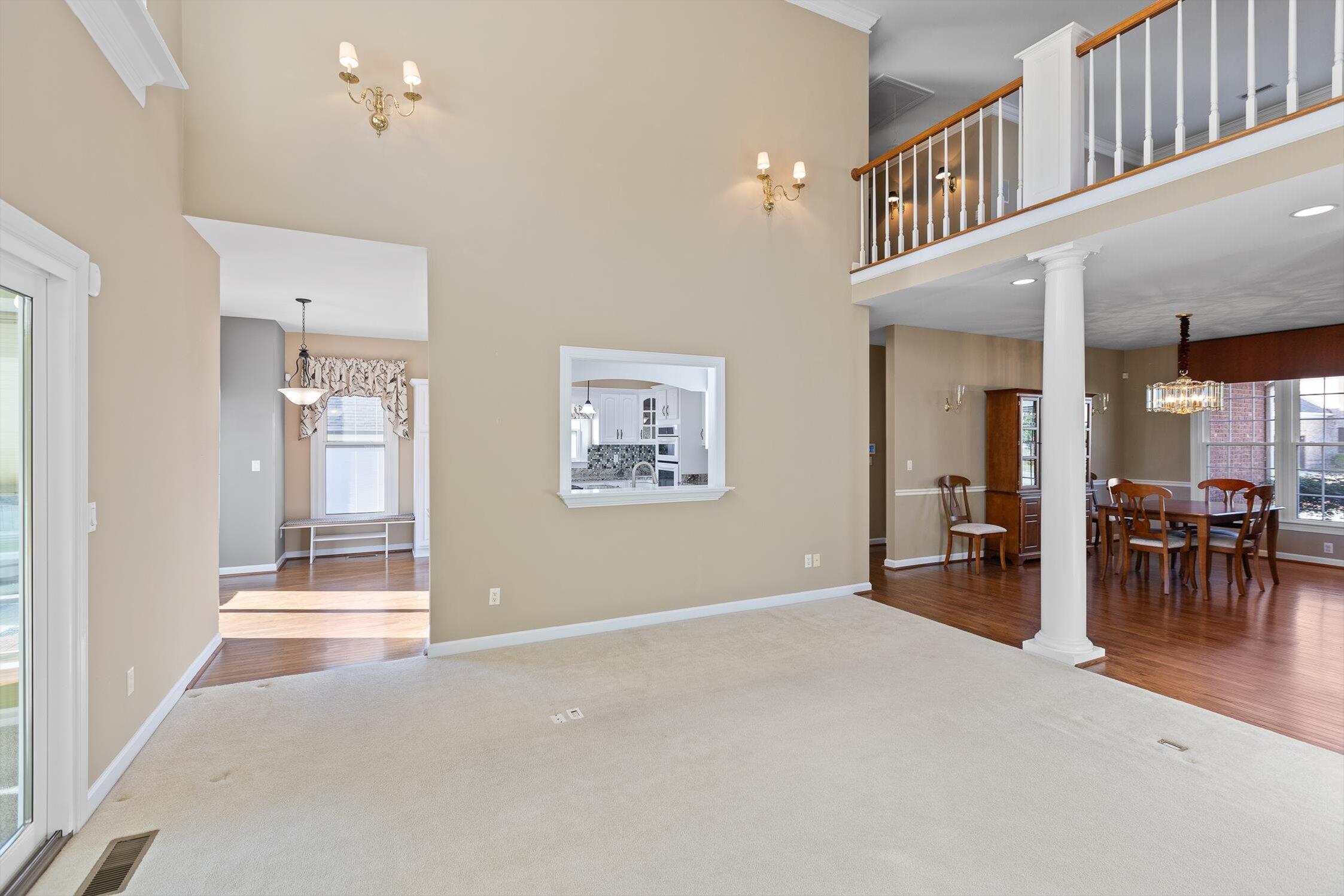 8106 Carriage Xing Lane