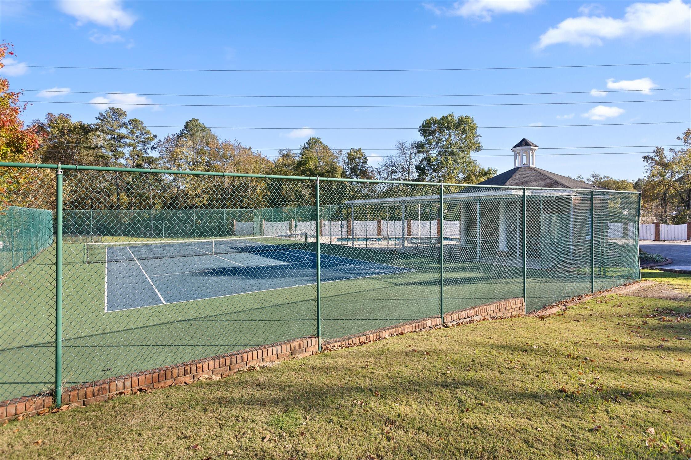 8106 Carriage Xing Lane