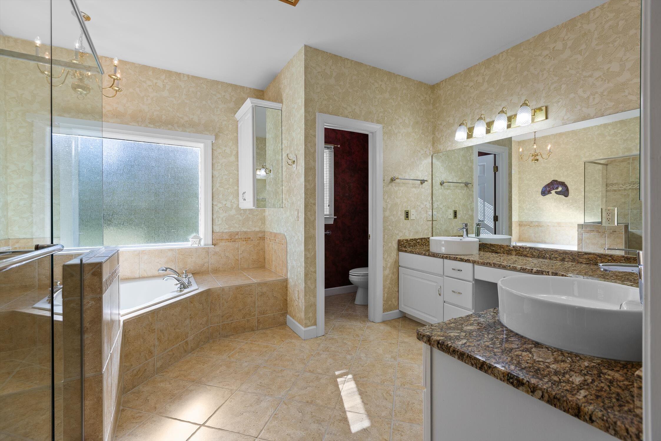 8106 Carriage Xing Lane