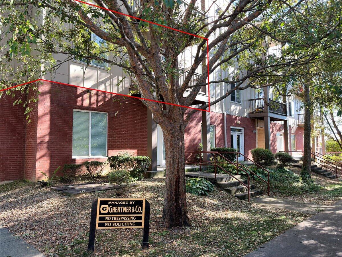 817 Flynn Street, 205