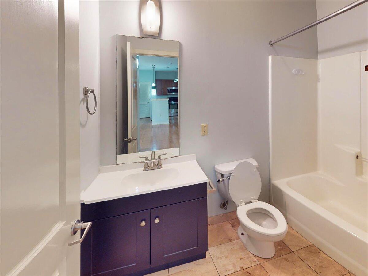 817 Flynn Street, 205