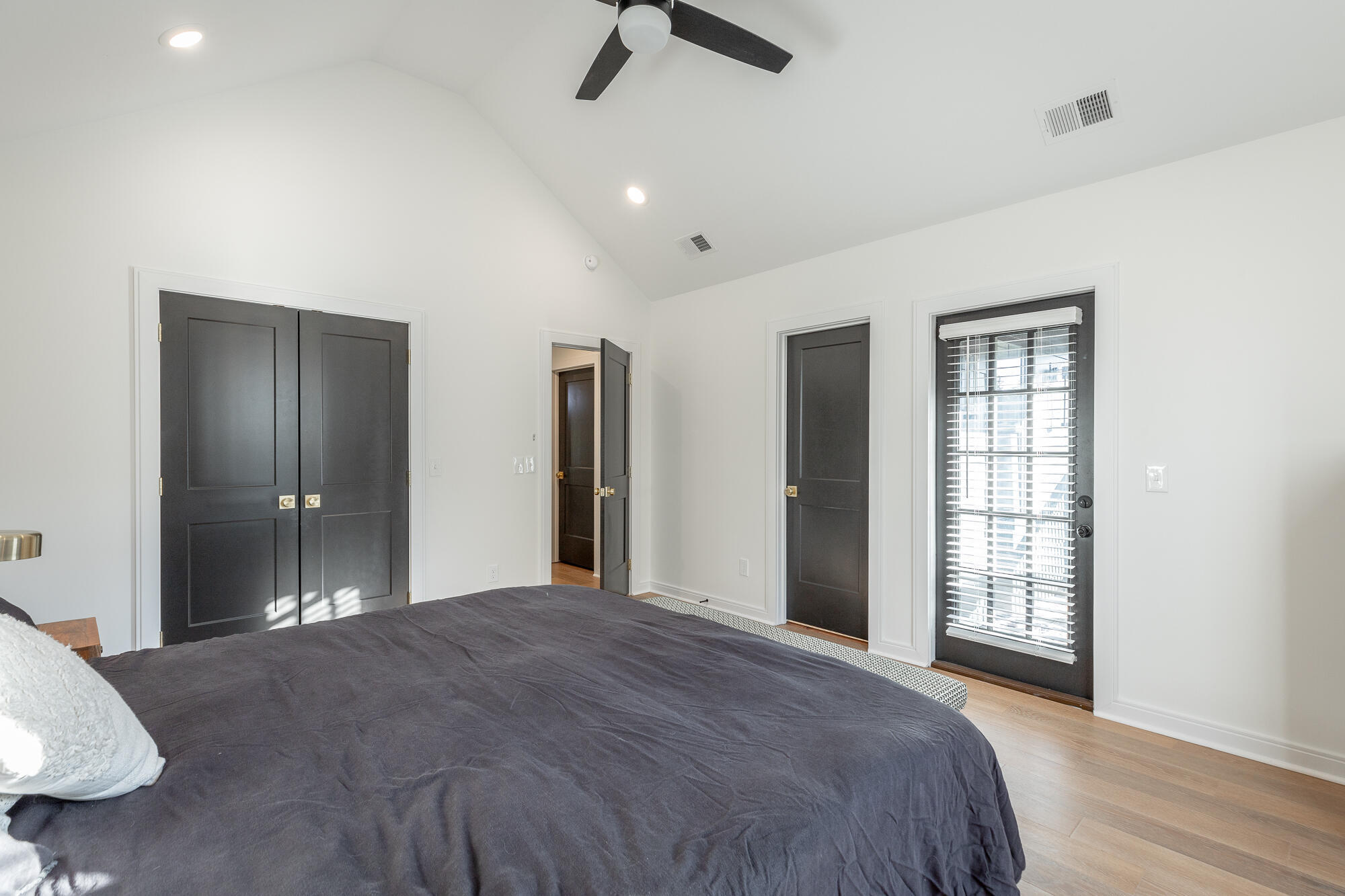 1046 S Seminole Drive