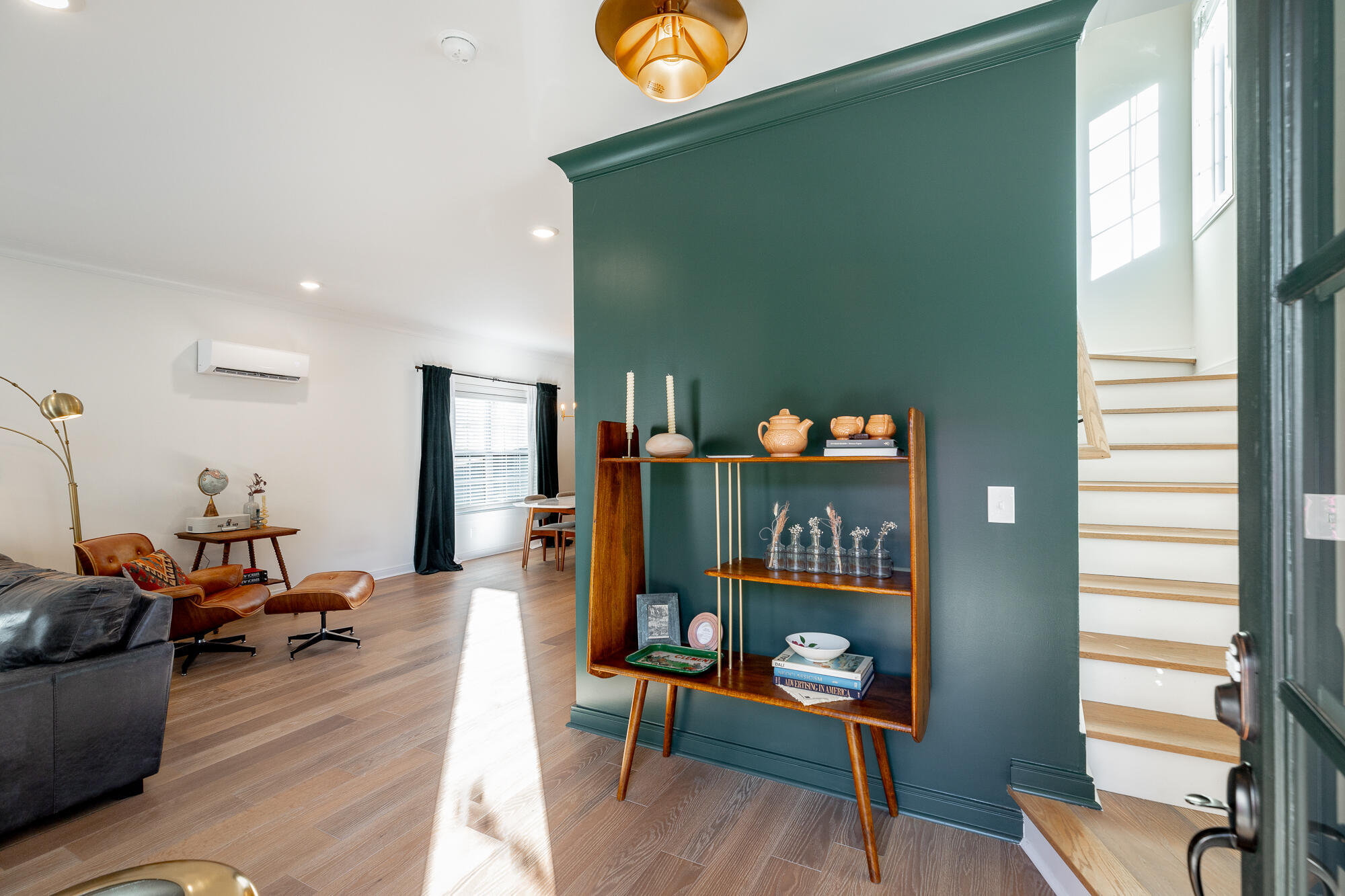 1046 S Seminole Drive