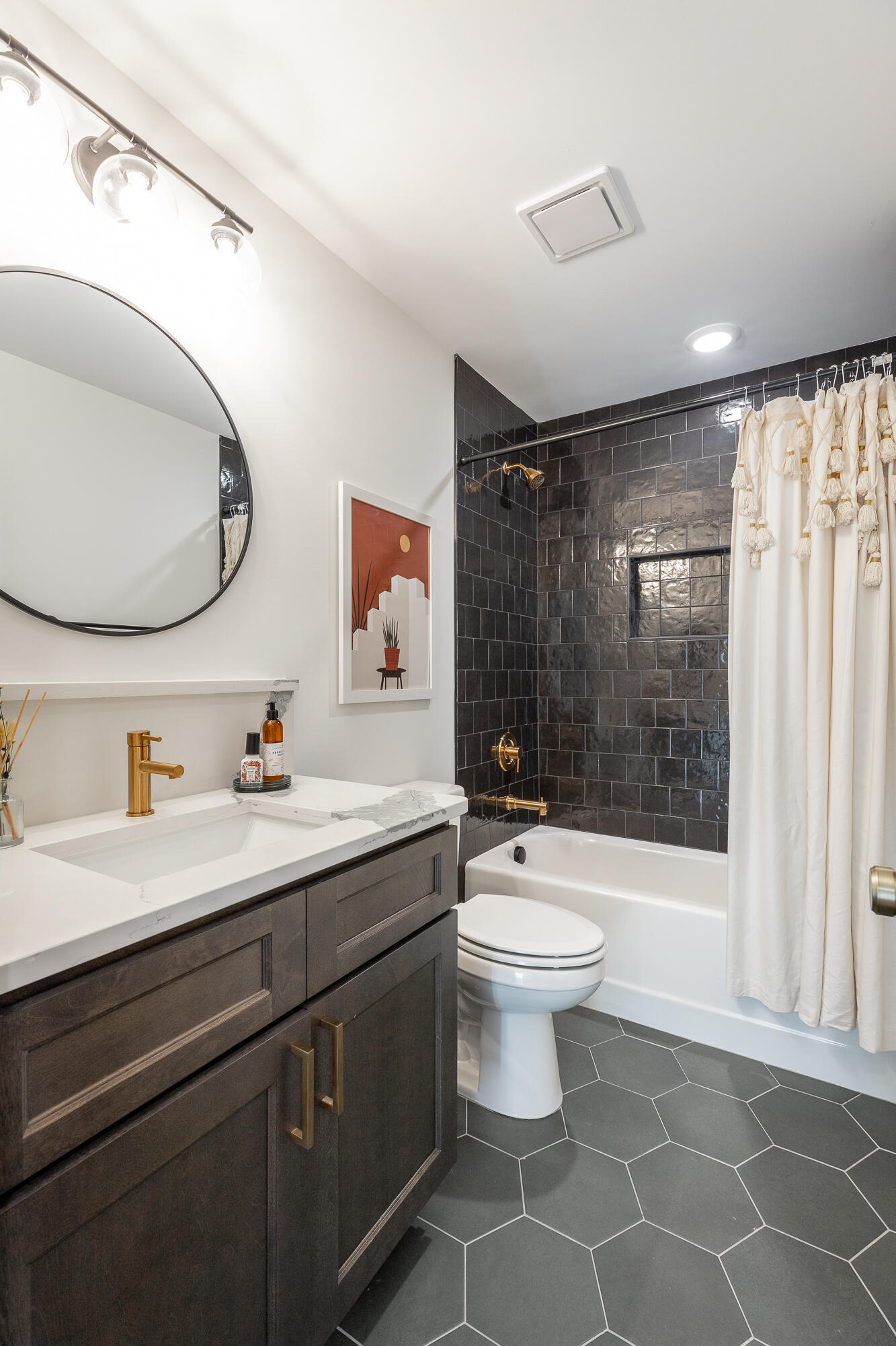 1046 S Seminole Drive