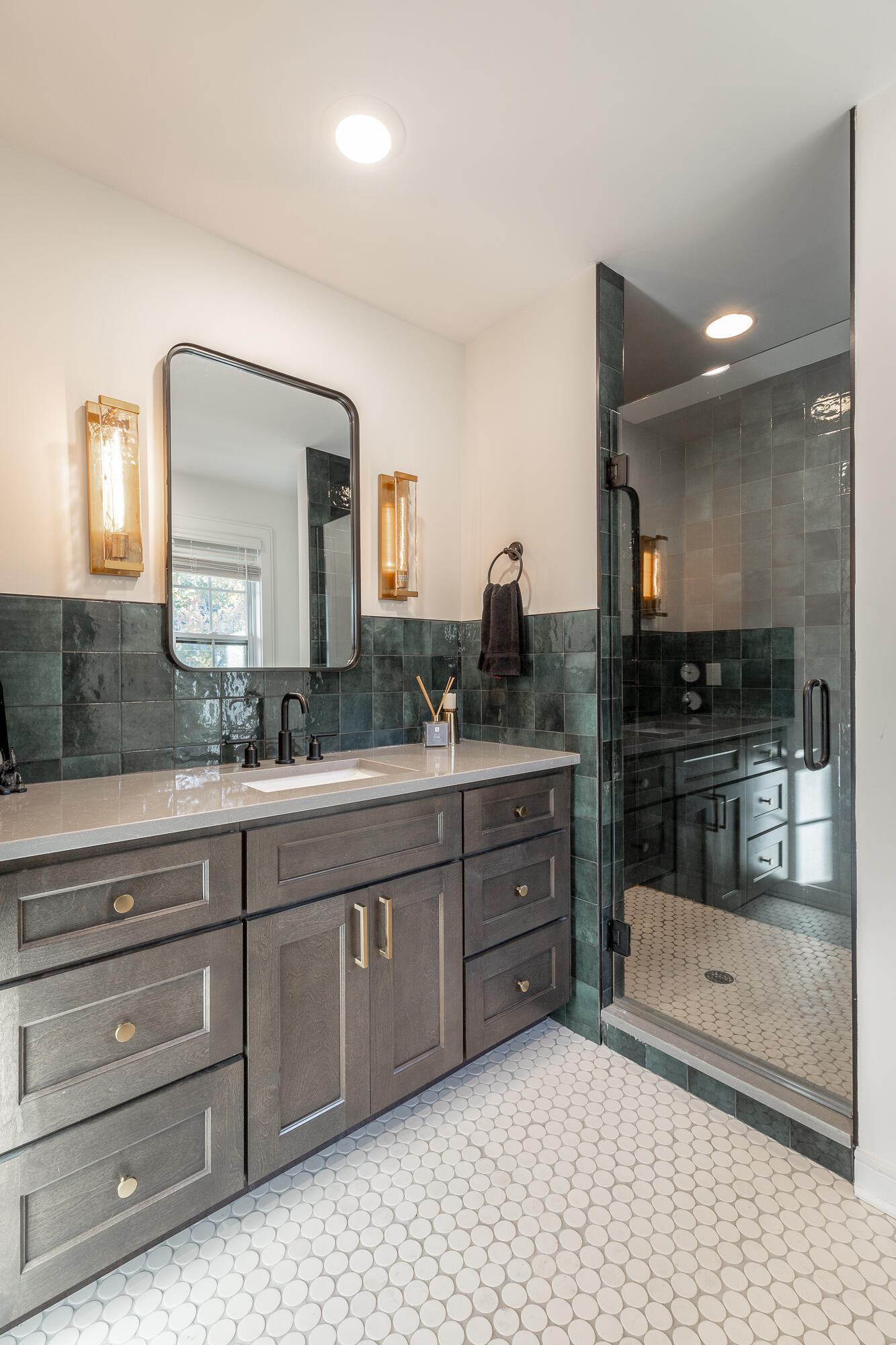 1046 S Seminole Drive