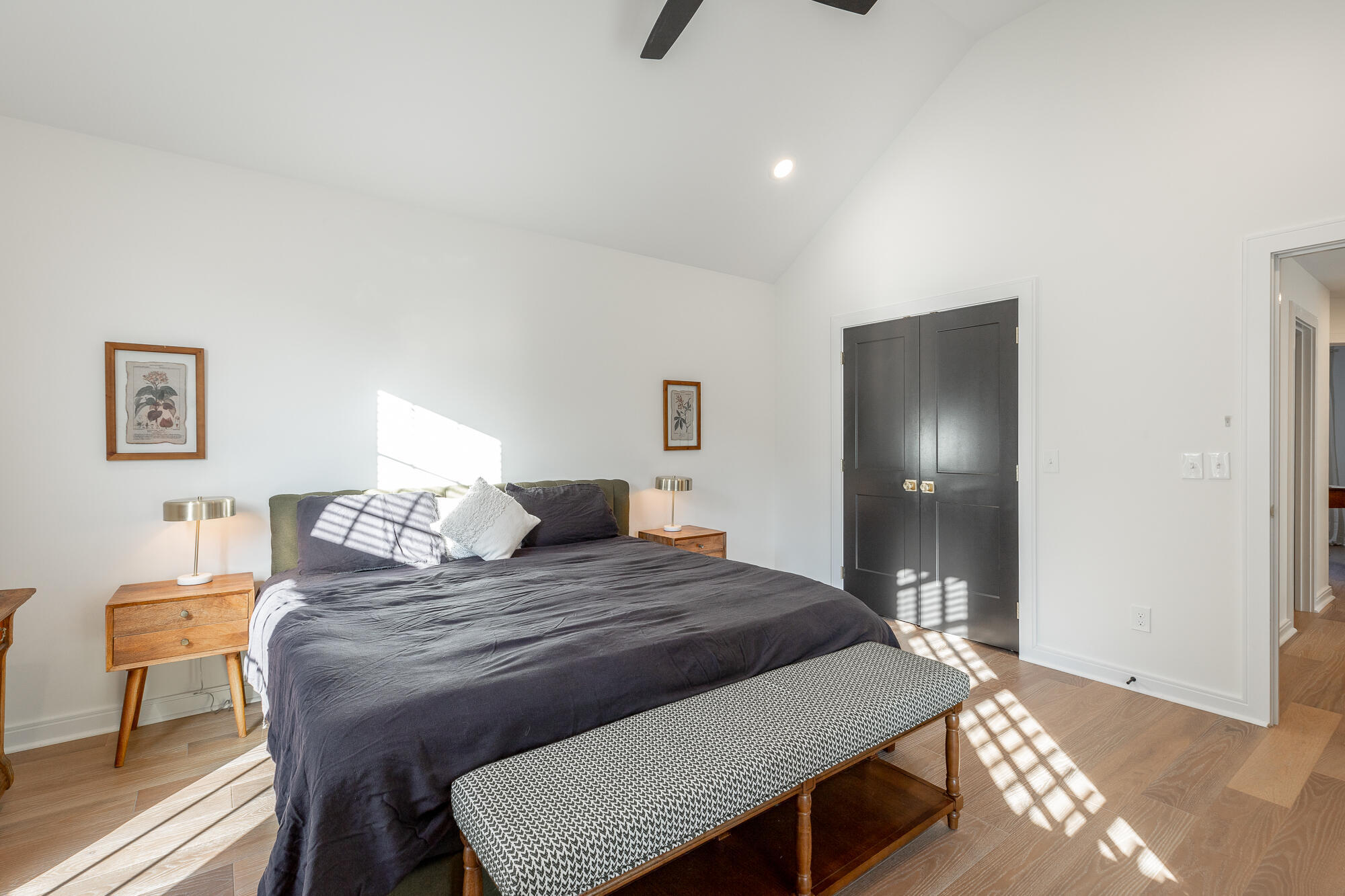 1046 S Seminole Drive