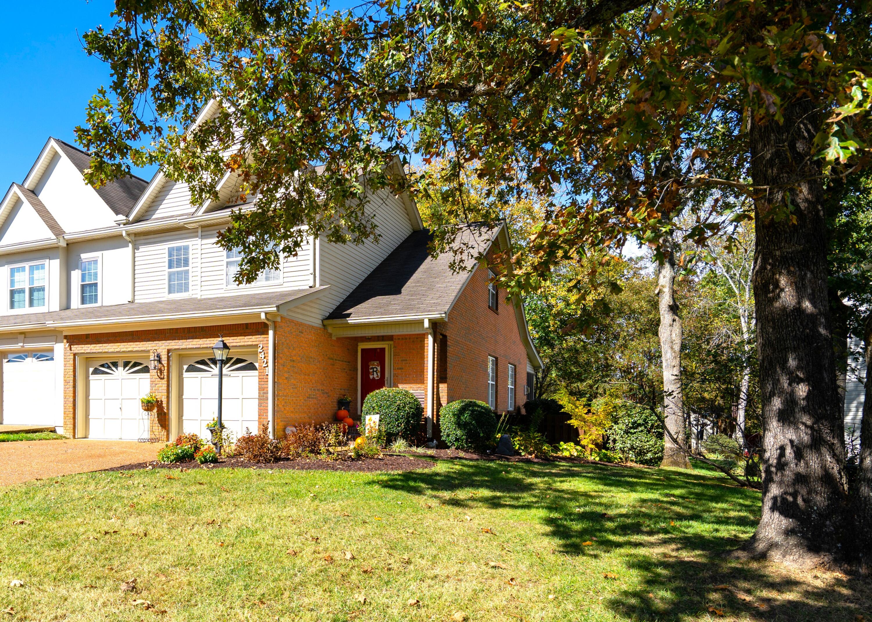 2421 Royal Fern Trail