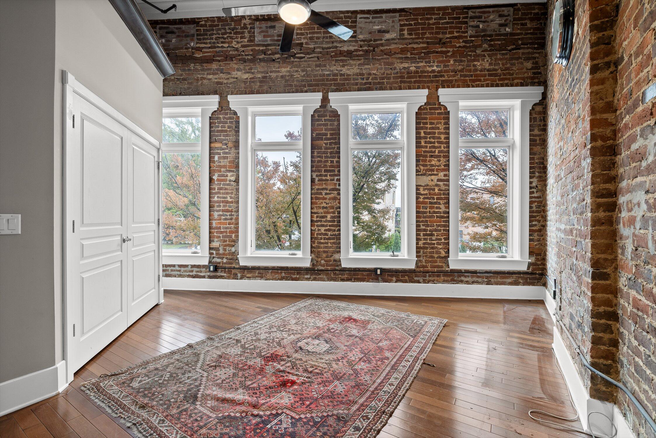 1467 Market Street, 204