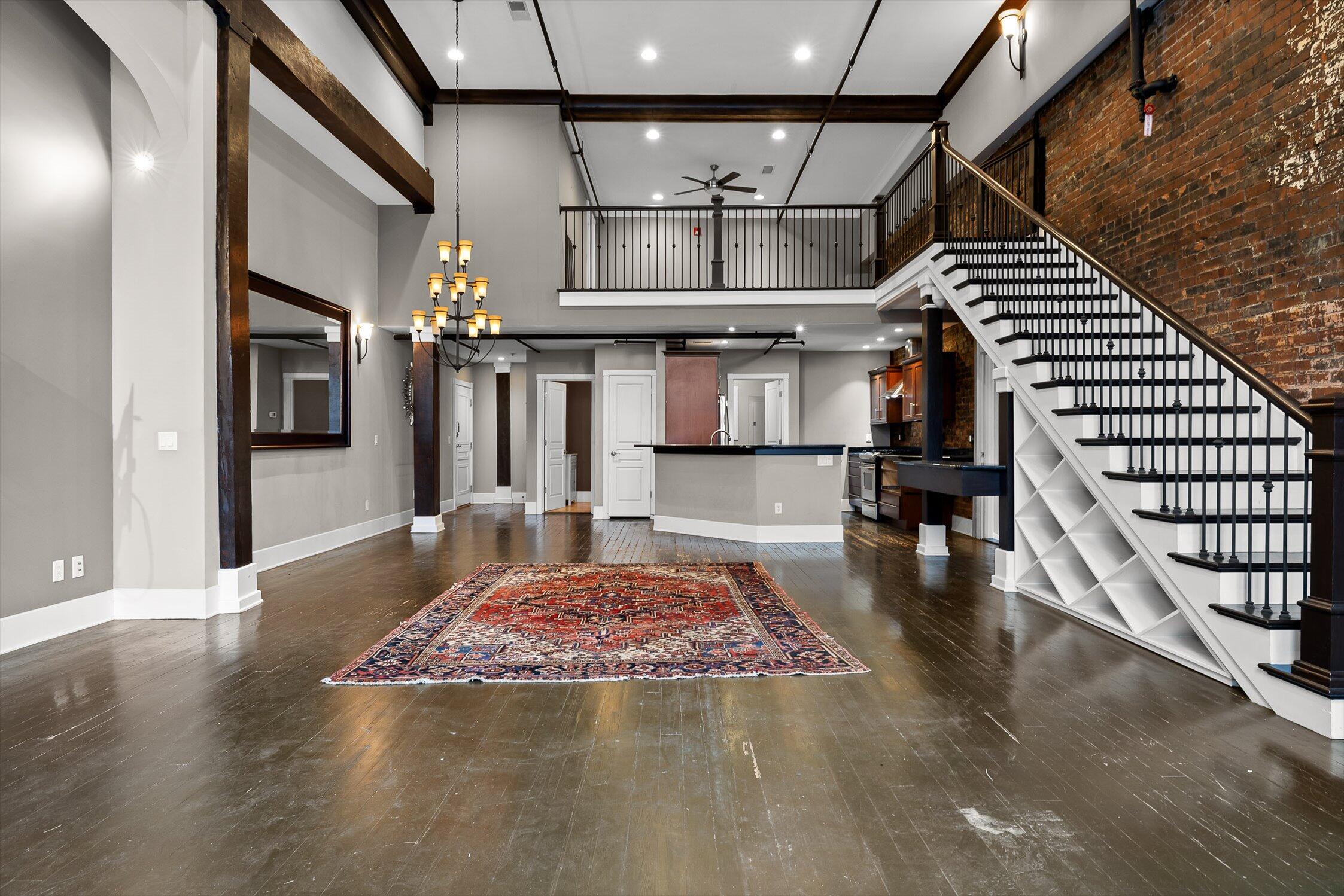 1467 Market Street, 204