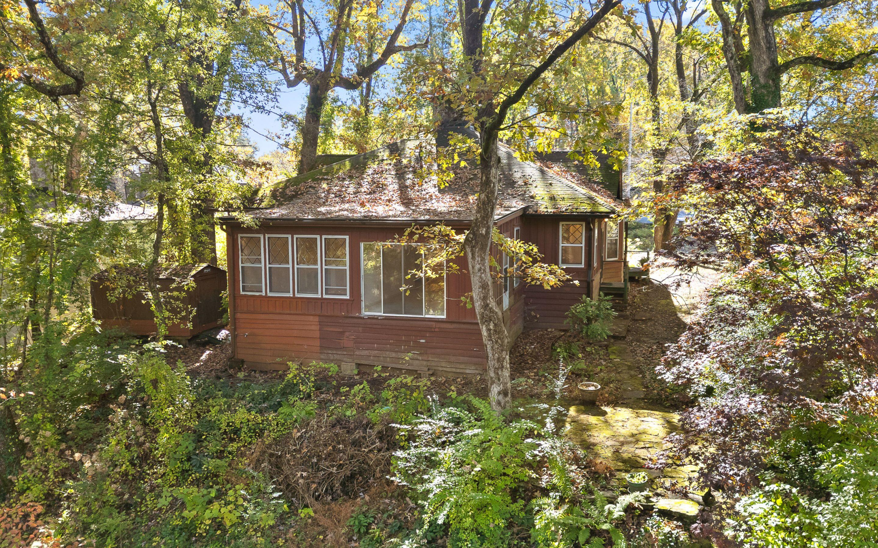 321 Signal Mountain Boulevard