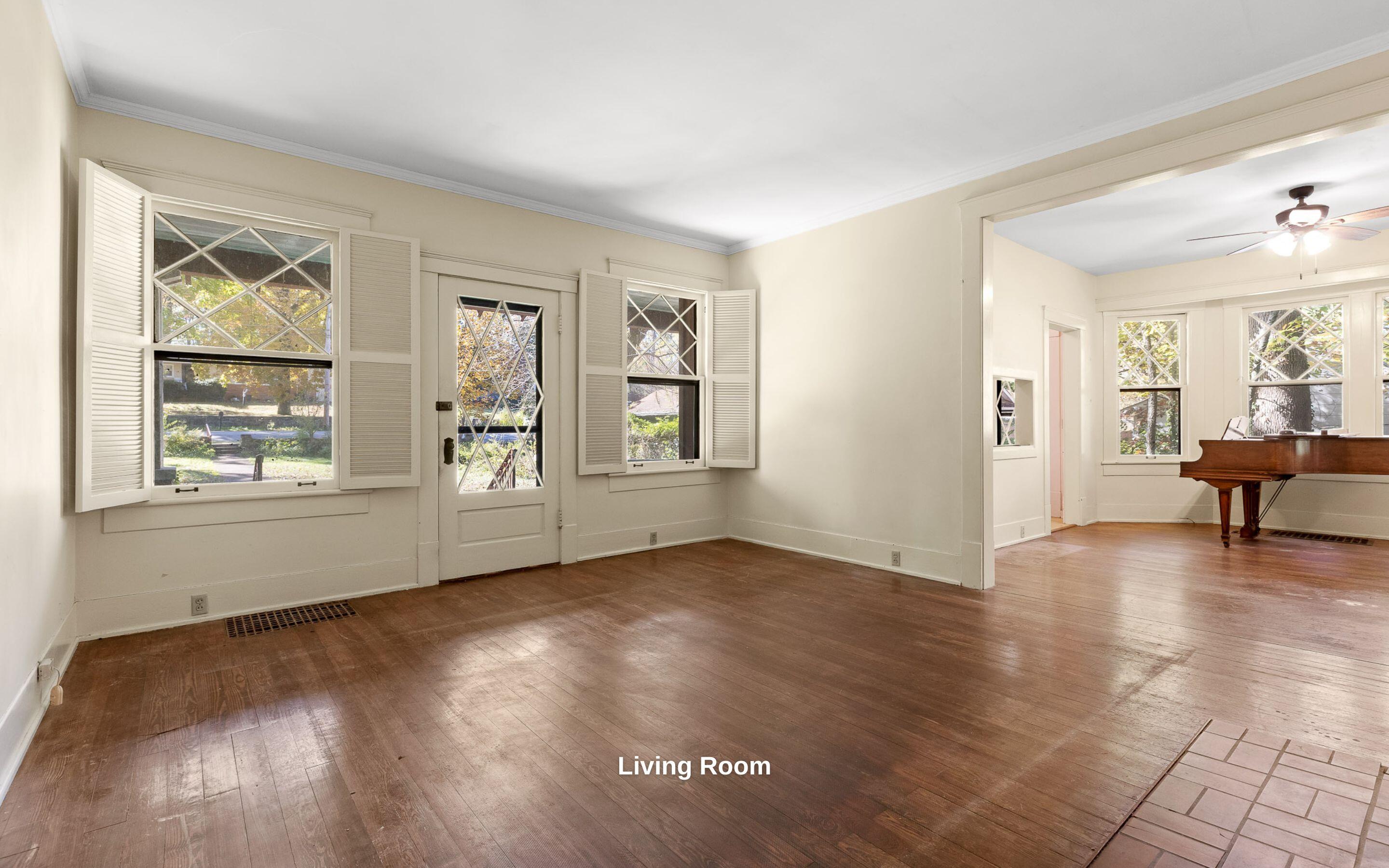 321 Signal Mountain Boulevard