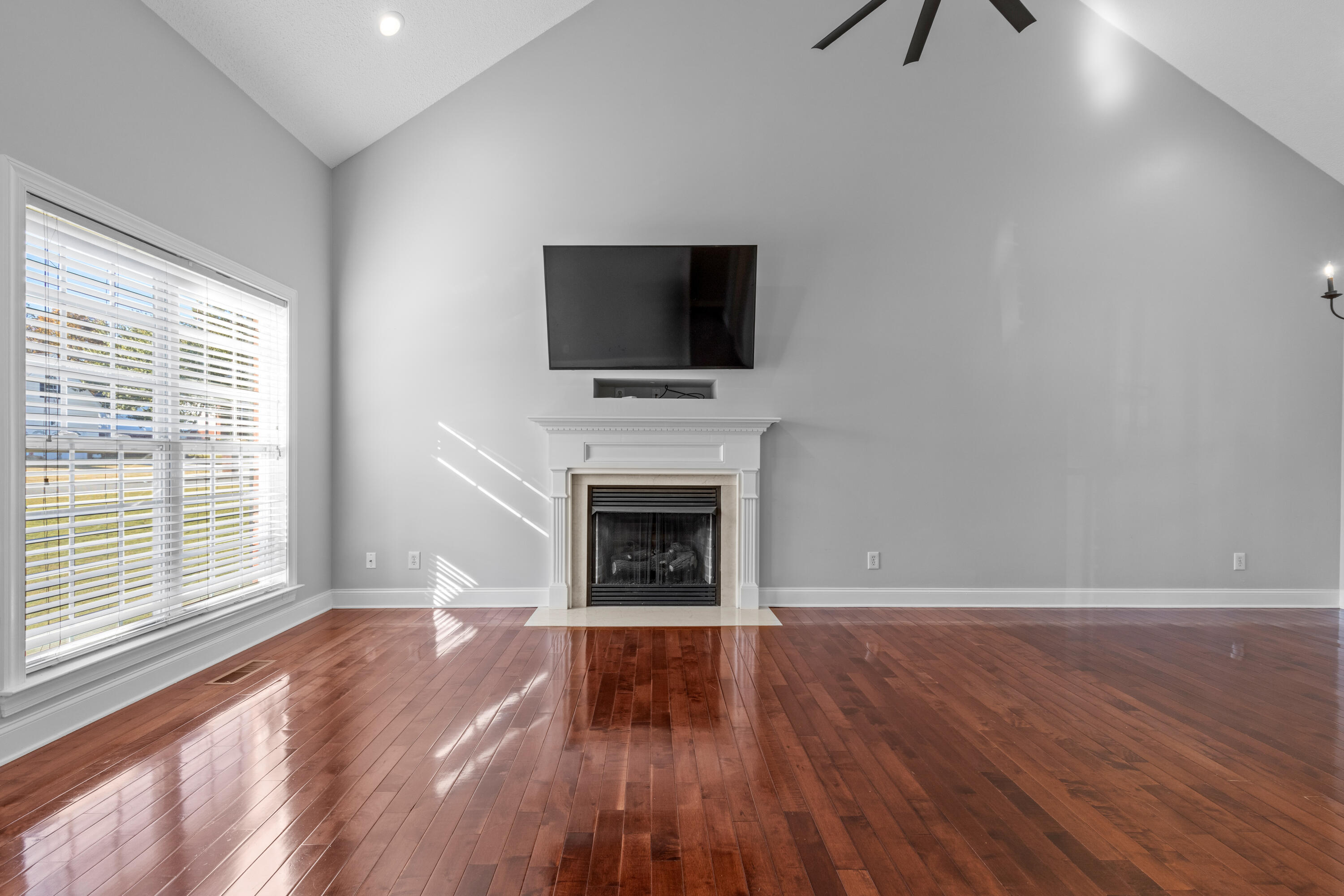 433 Stanford Dr