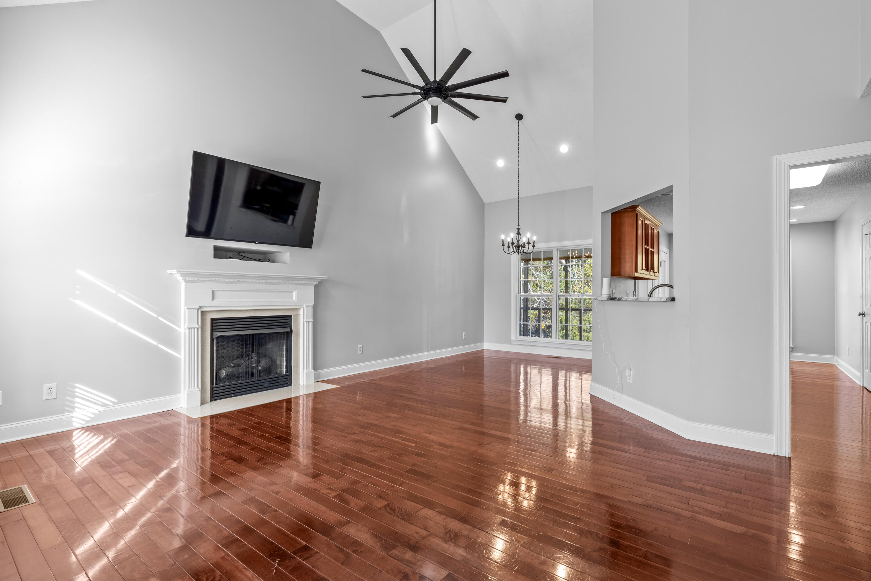 433 Stanford Dr