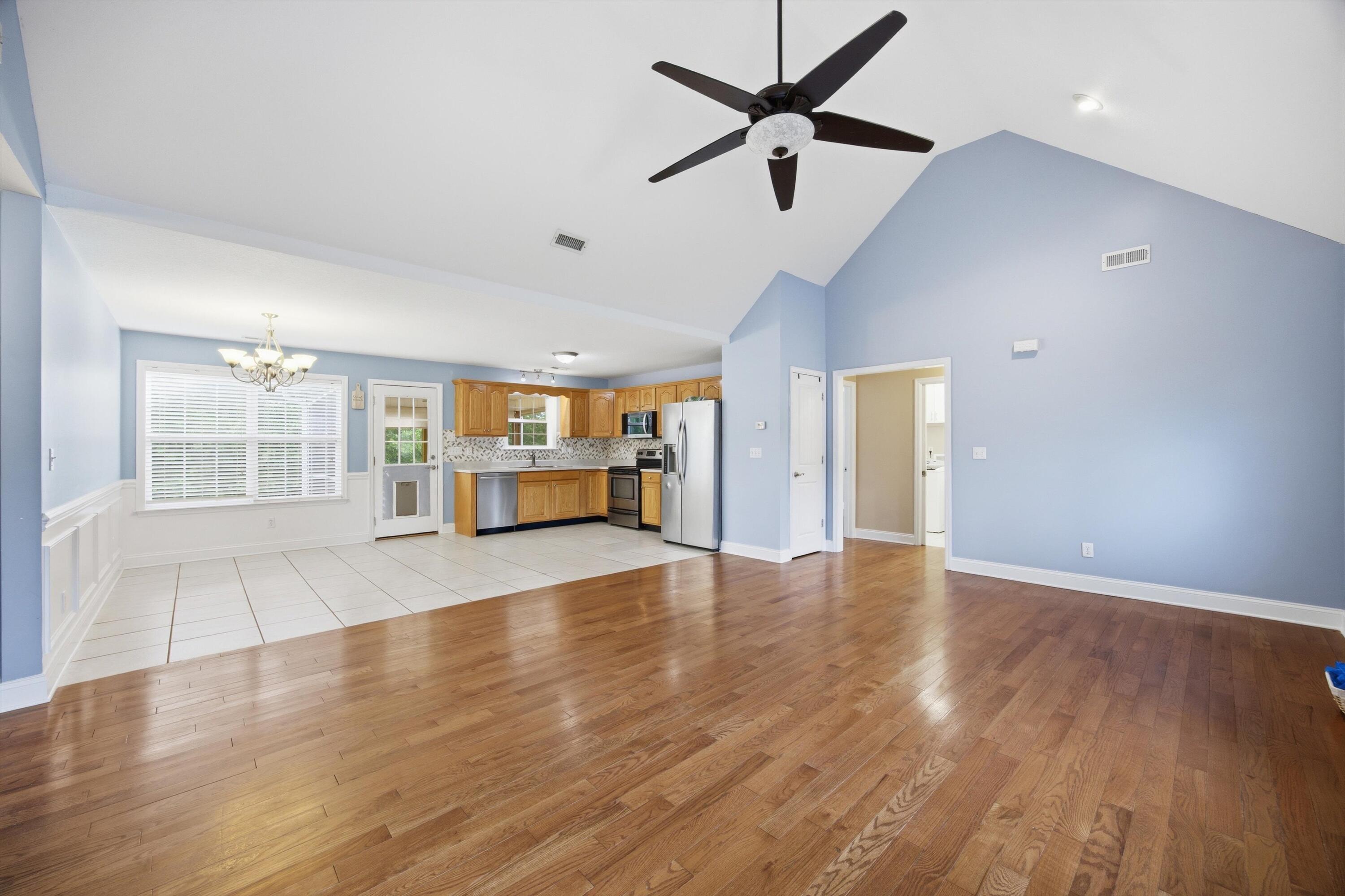 6807 Grazing Lane