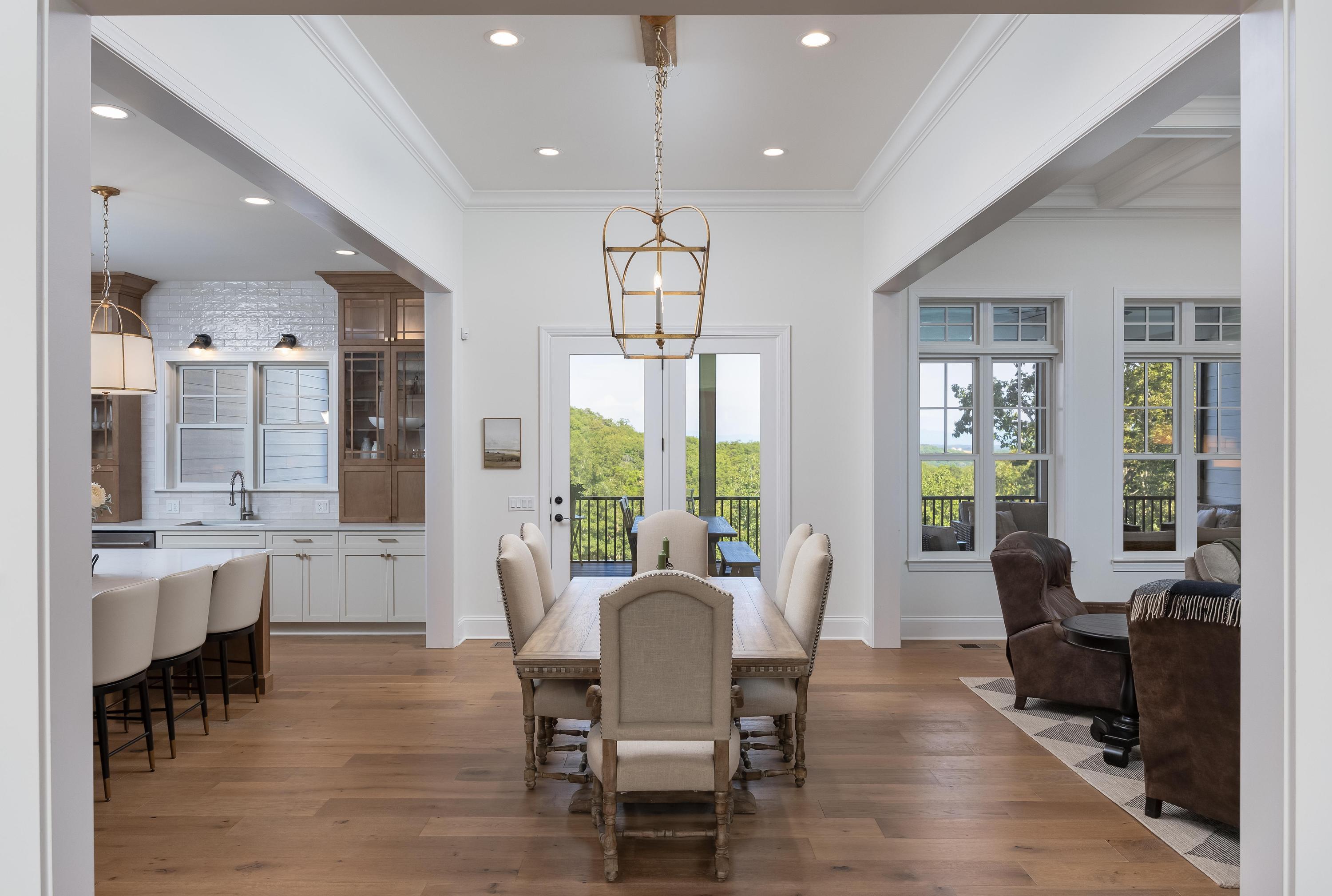 2214 Horizons View Drive