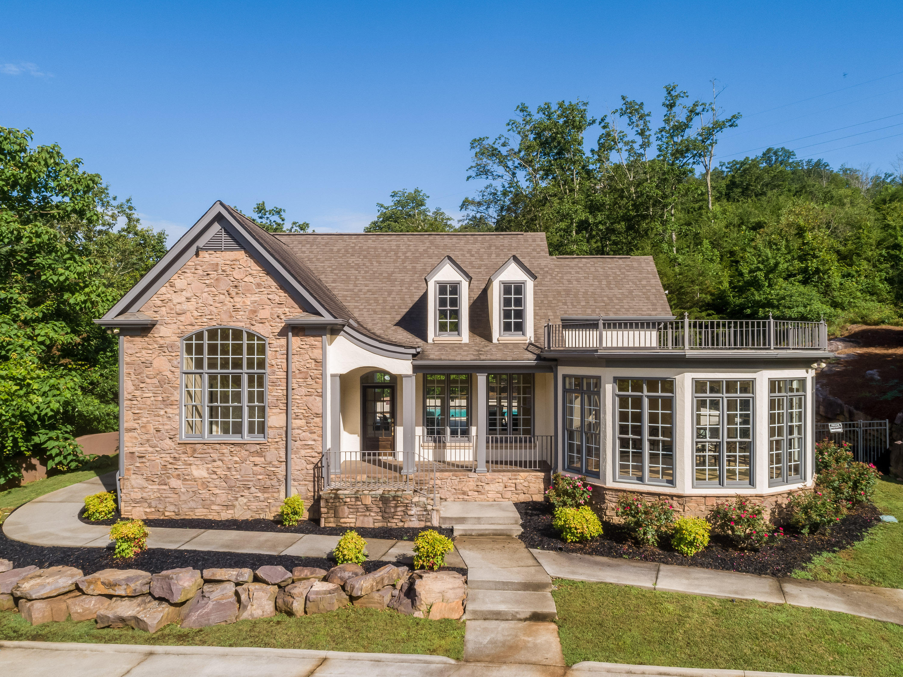 2214 Horizons View Drive