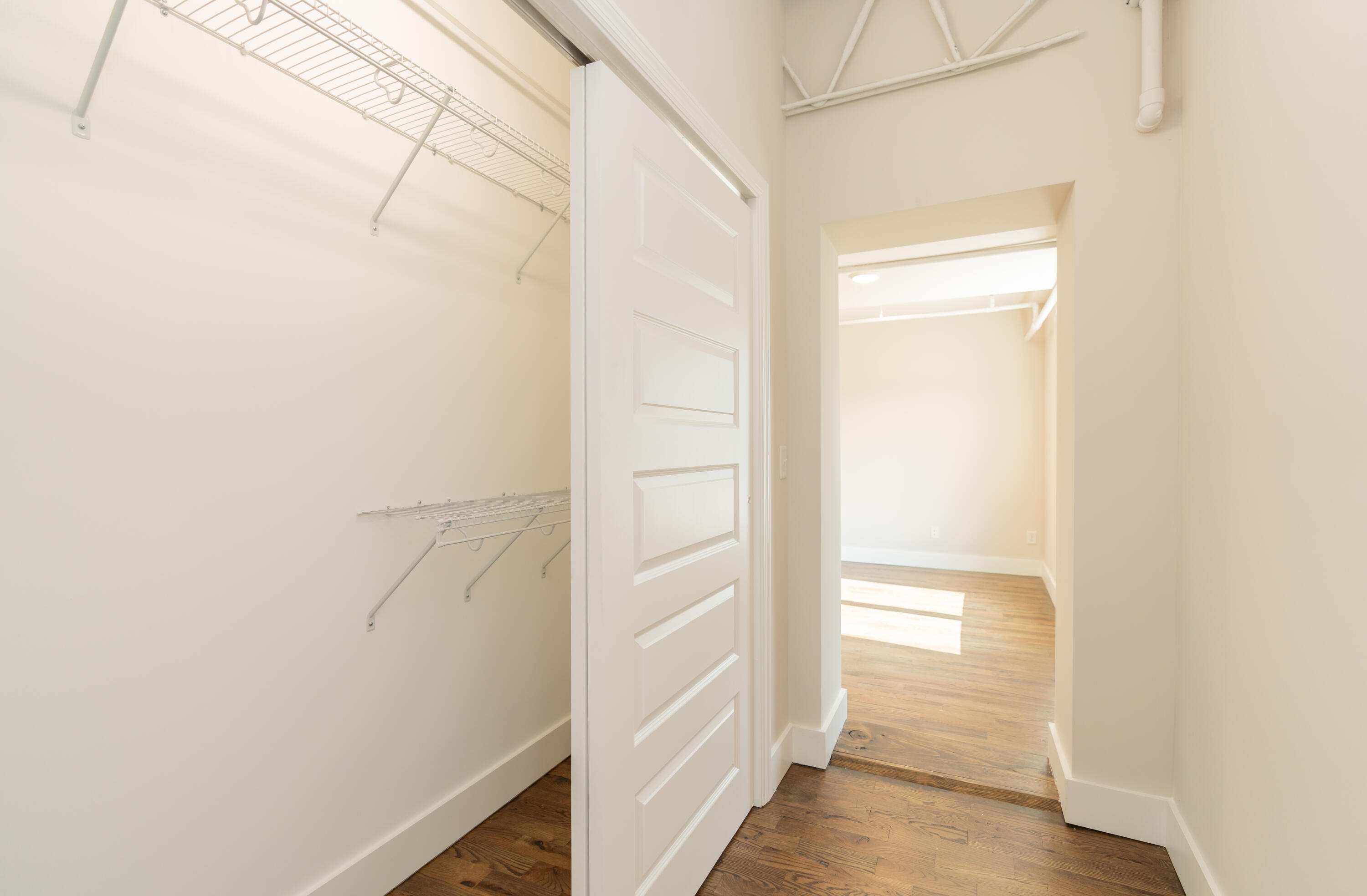 614 E Main Street, 207