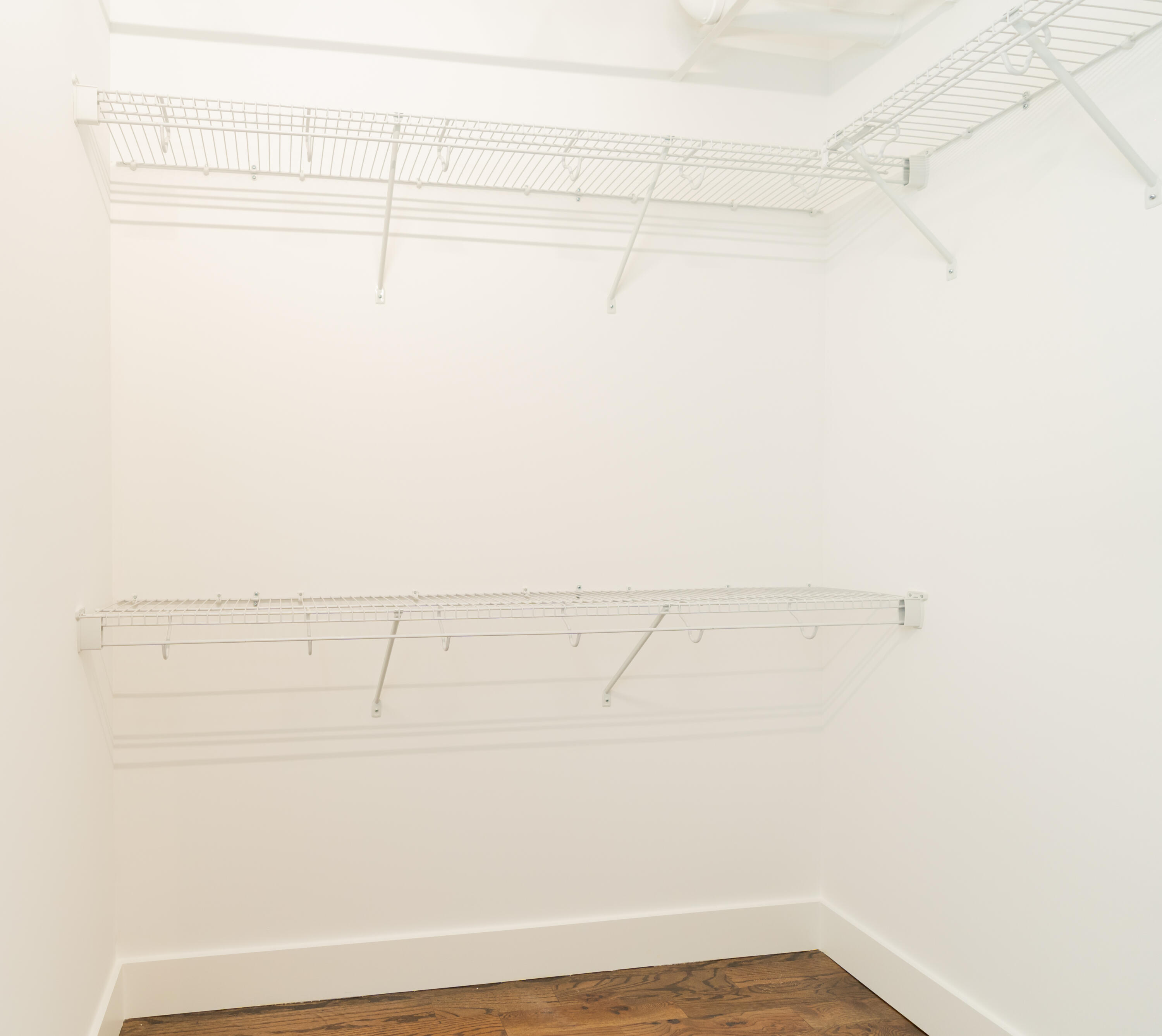 614 E Main Street, 207