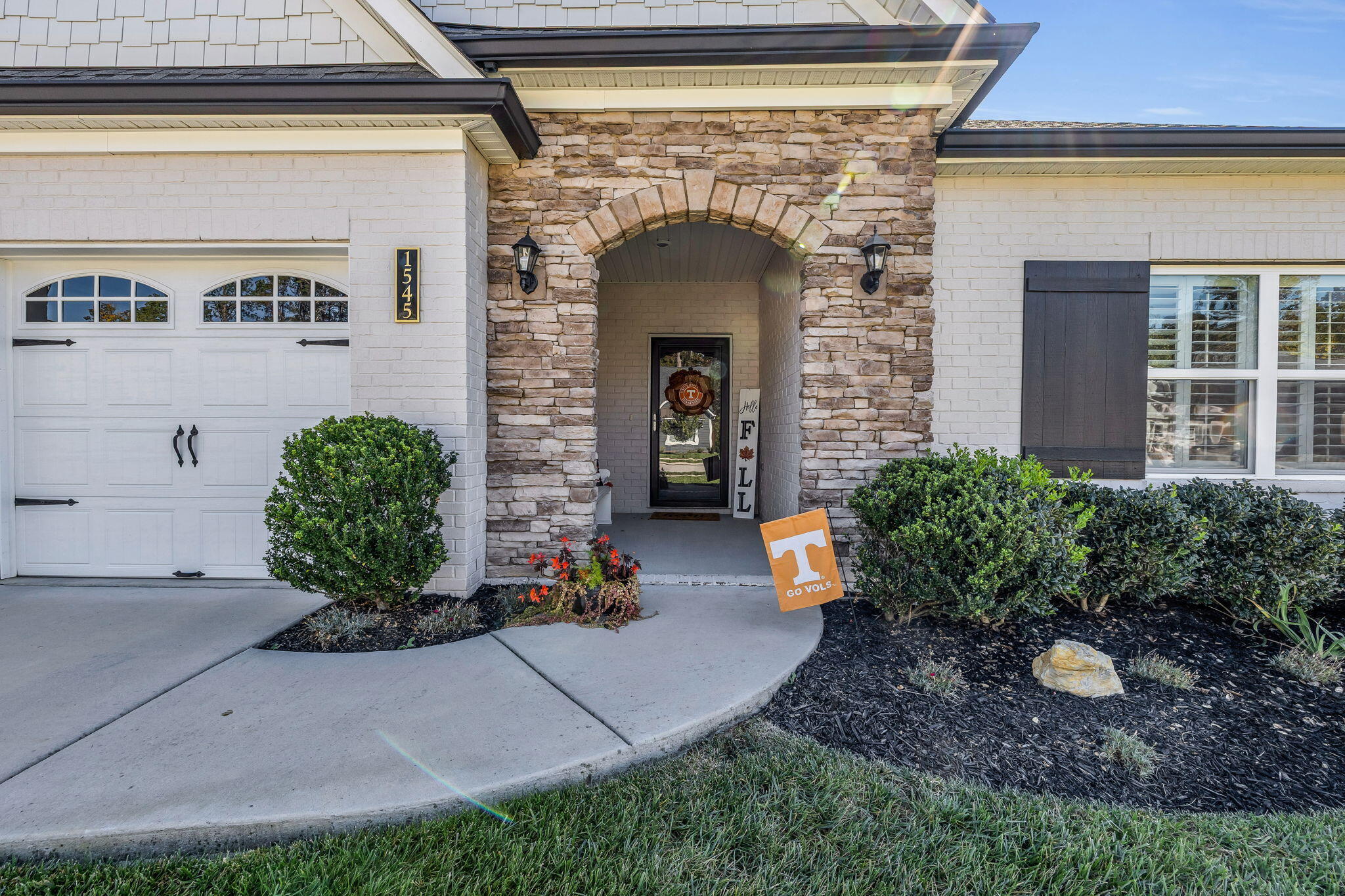 1545 Buttonwood Loop