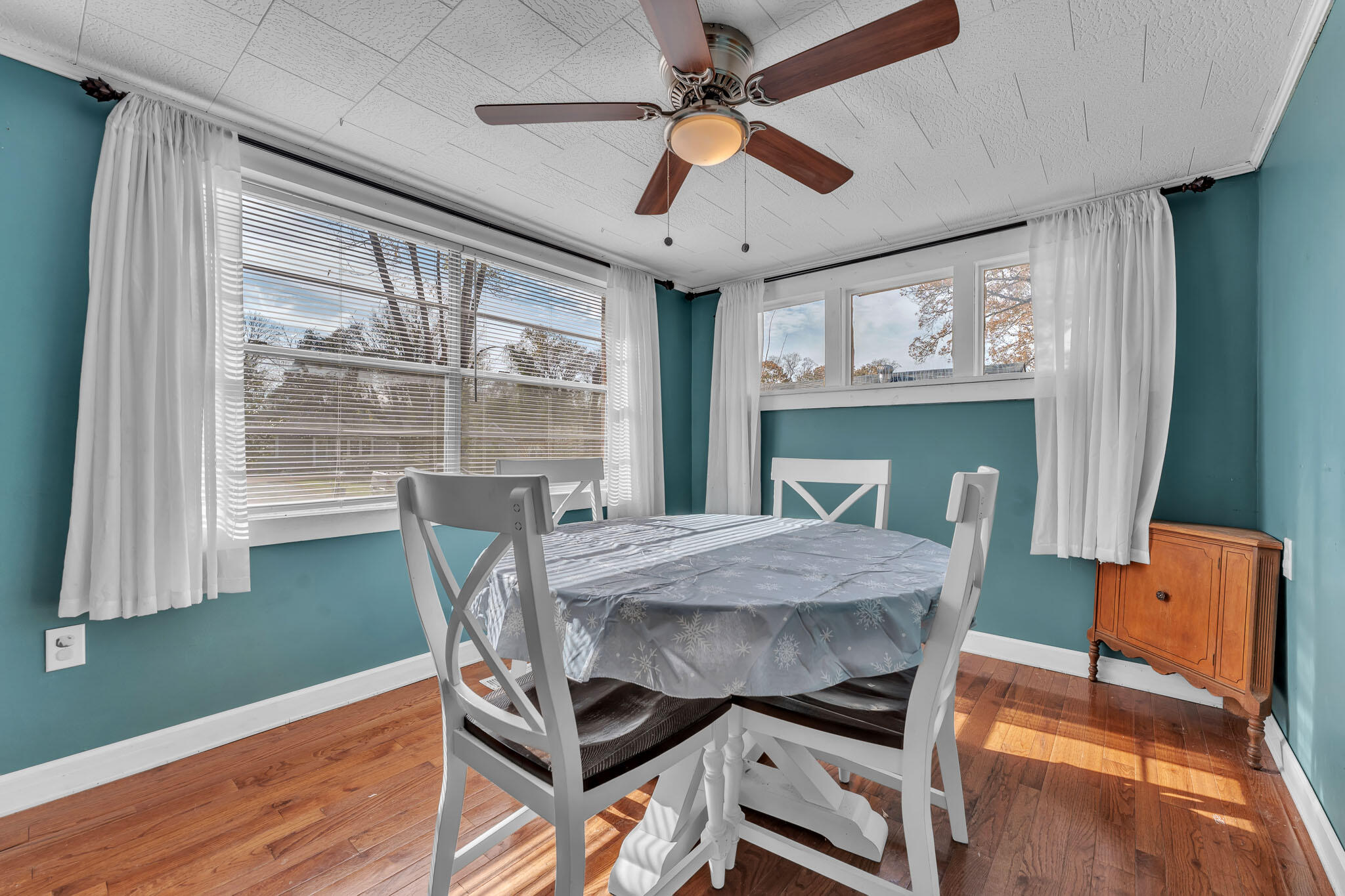 125 Passons Road