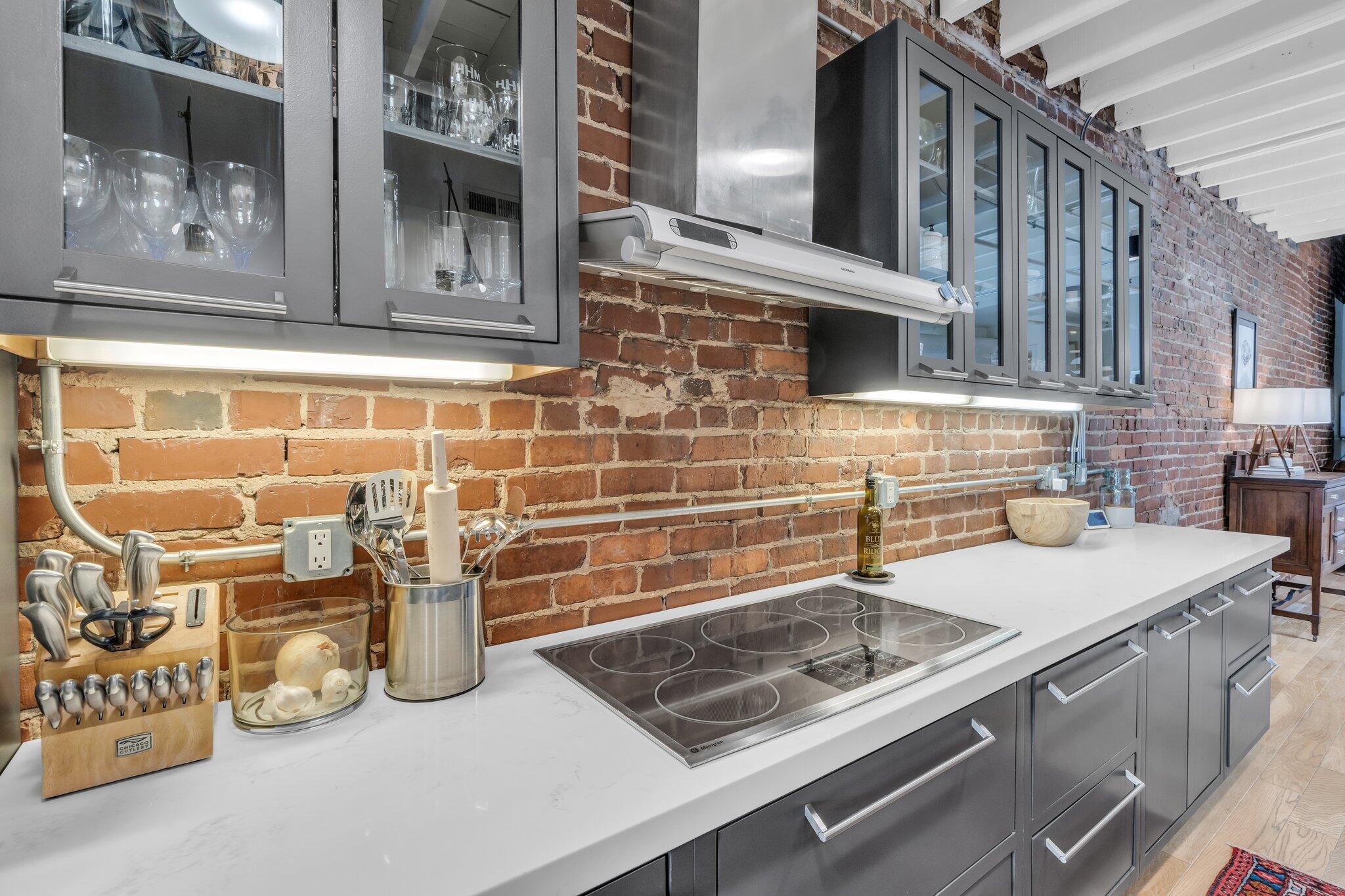 55 E Main Street, #208