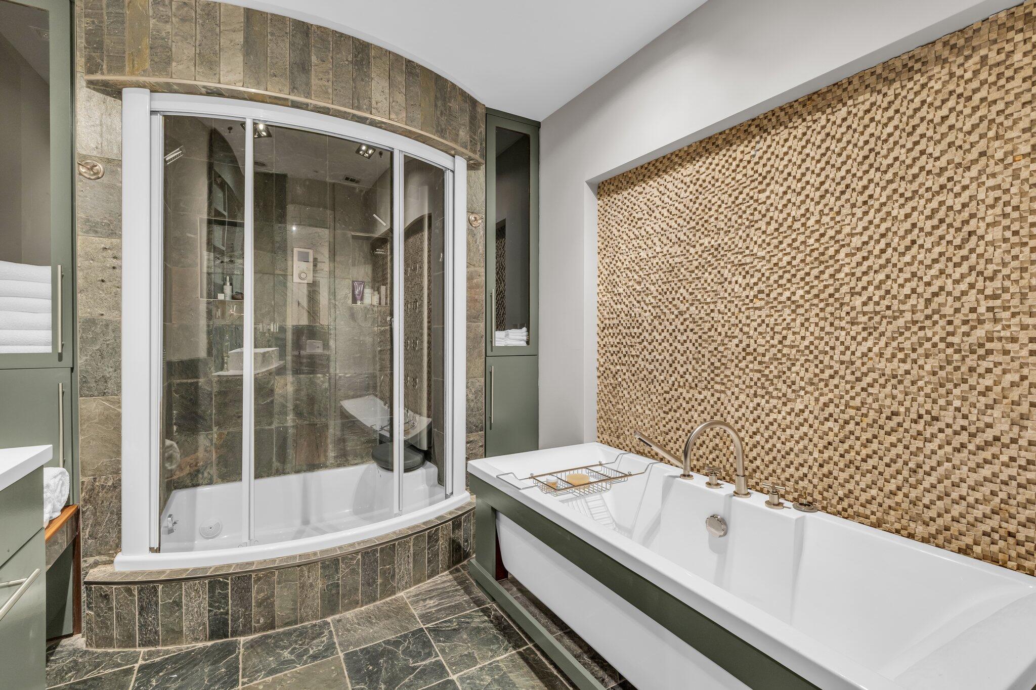 55 E Main Street, #208