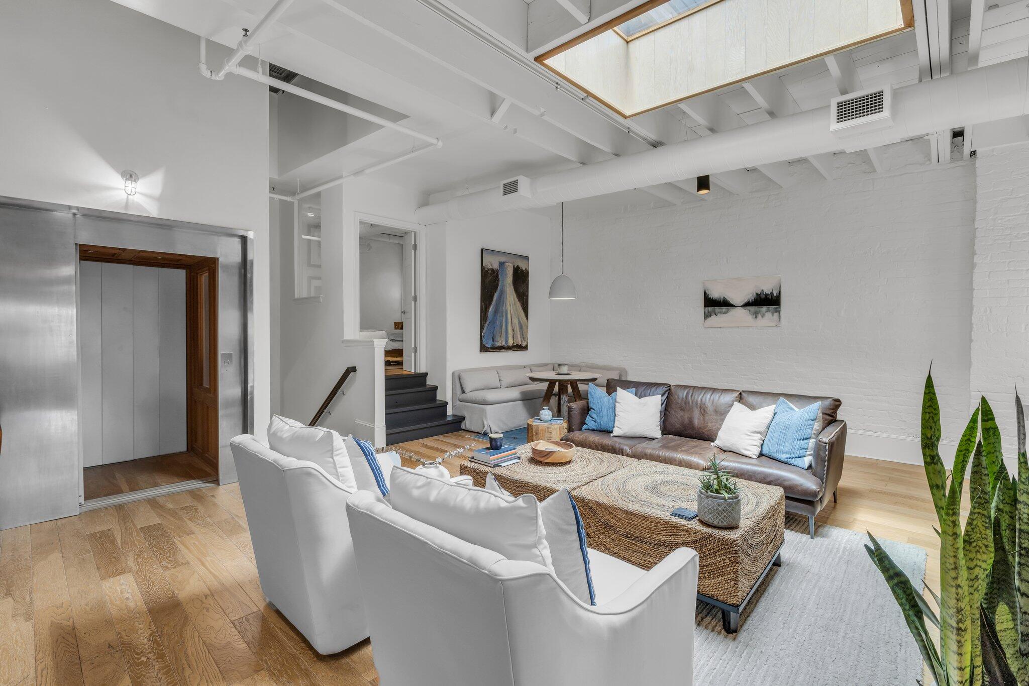 55 E Main Street, #208