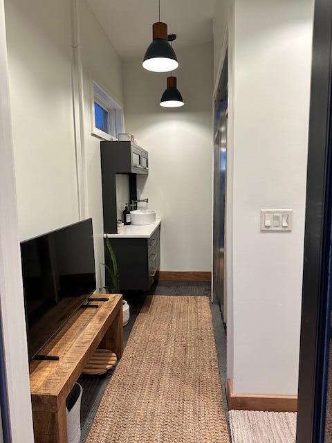 55 E Main Street, #208