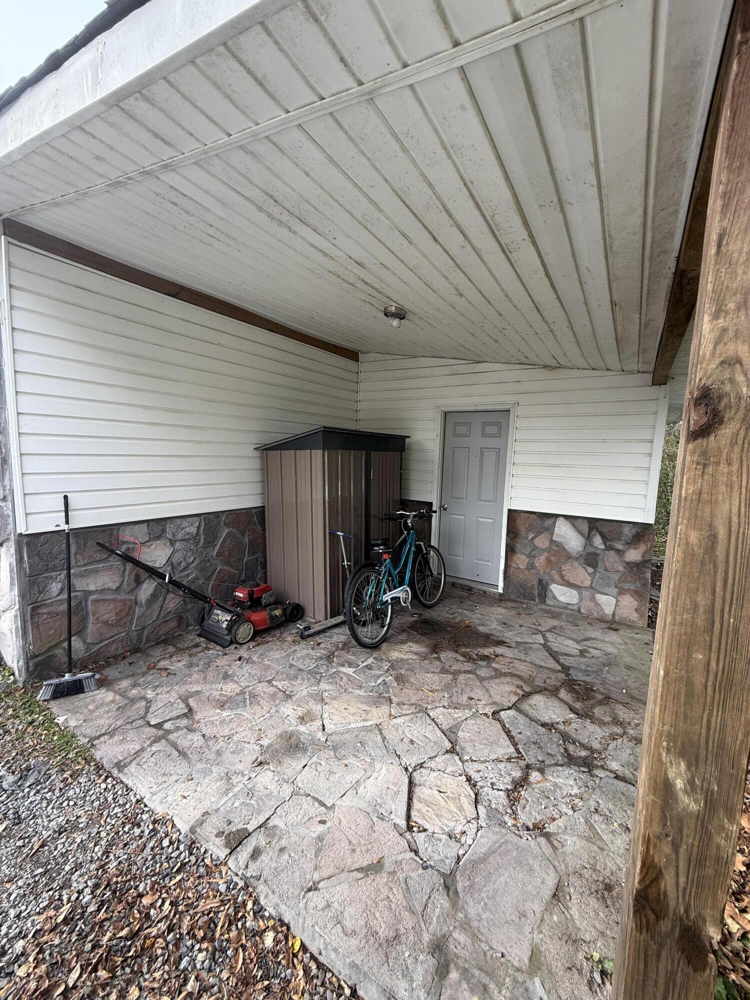 306 Cedar Street, LaFayette