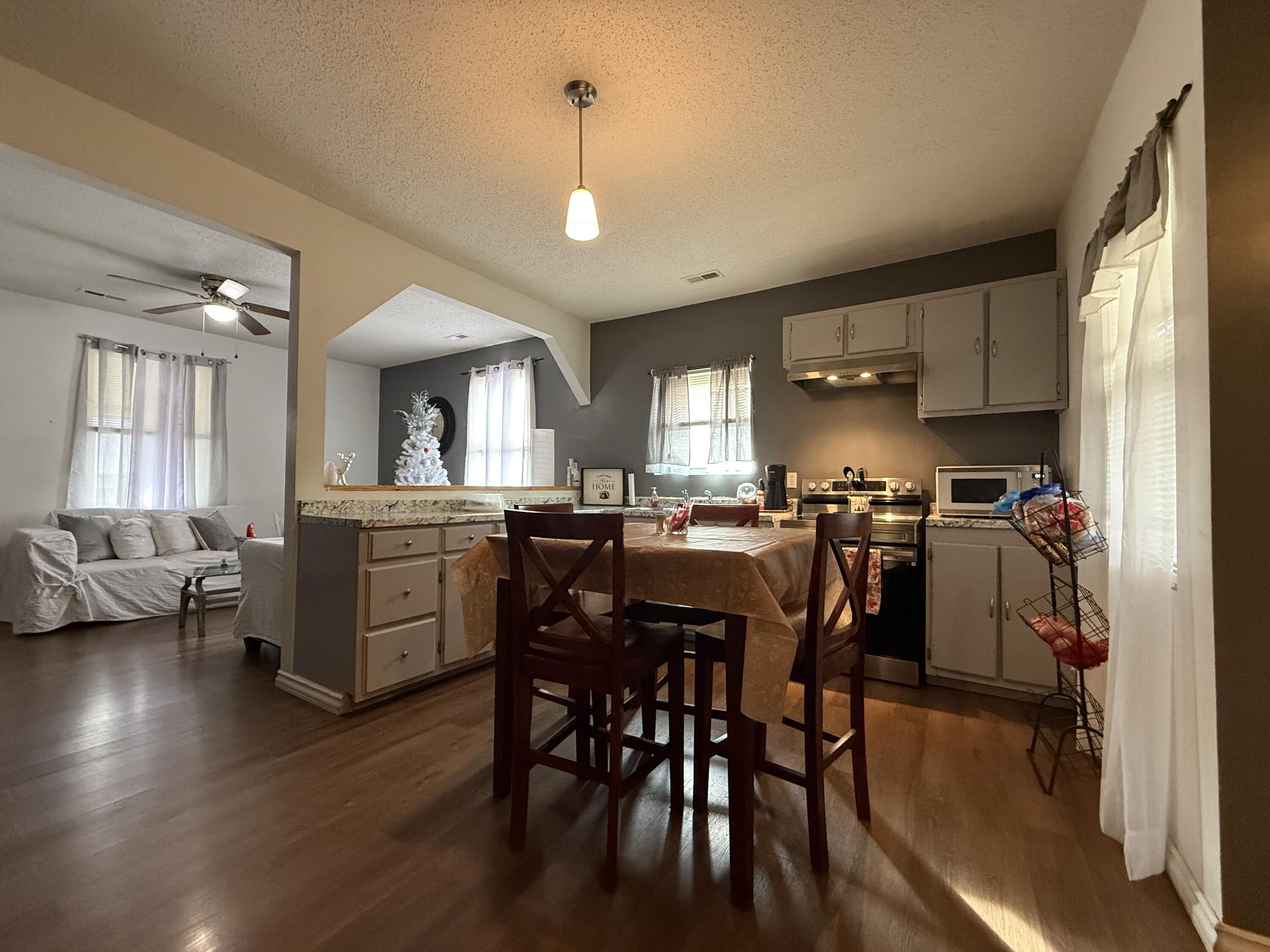 306 Cedar Street, LaFayette