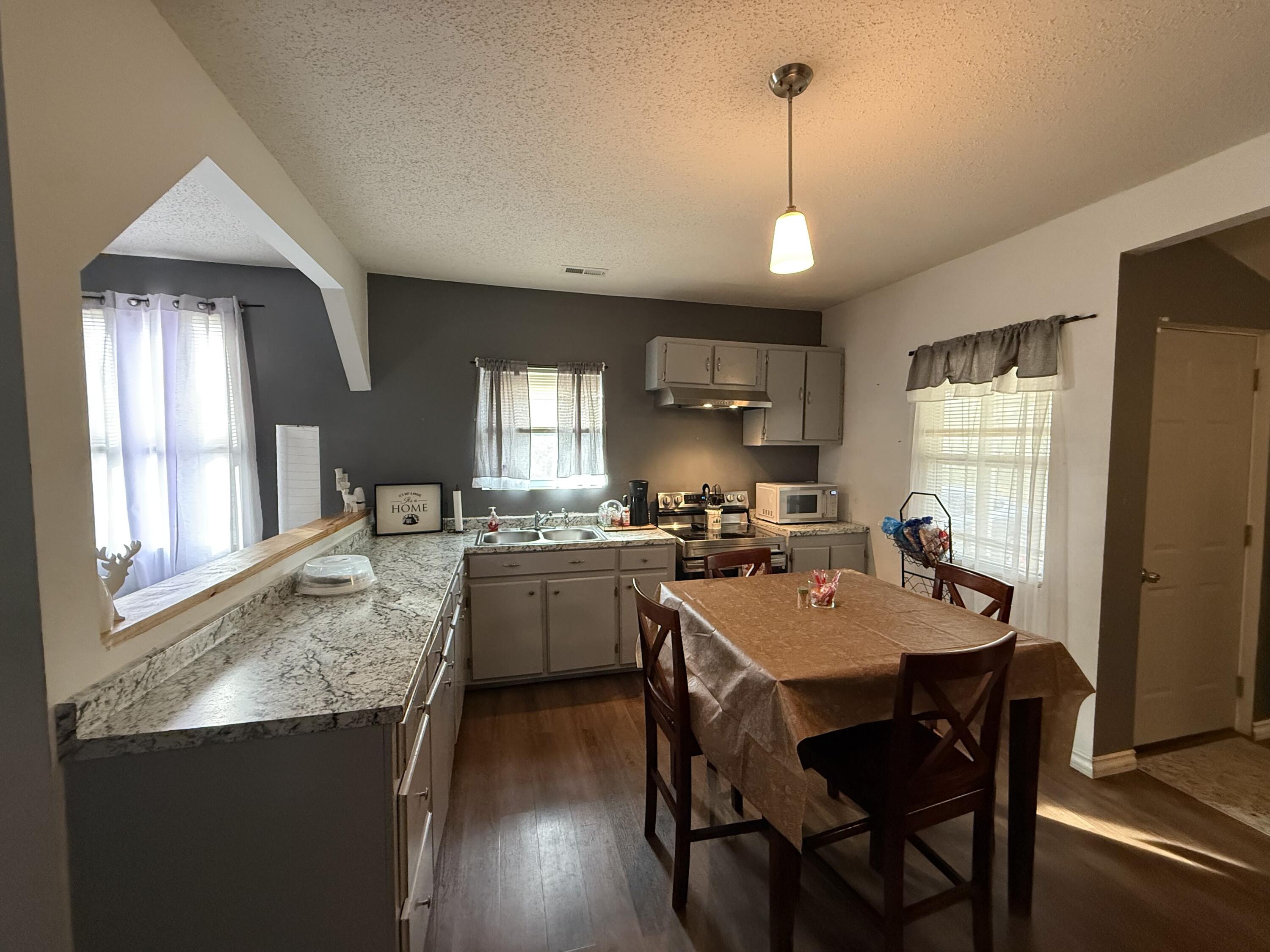 306 Cedar Street, LaFayette