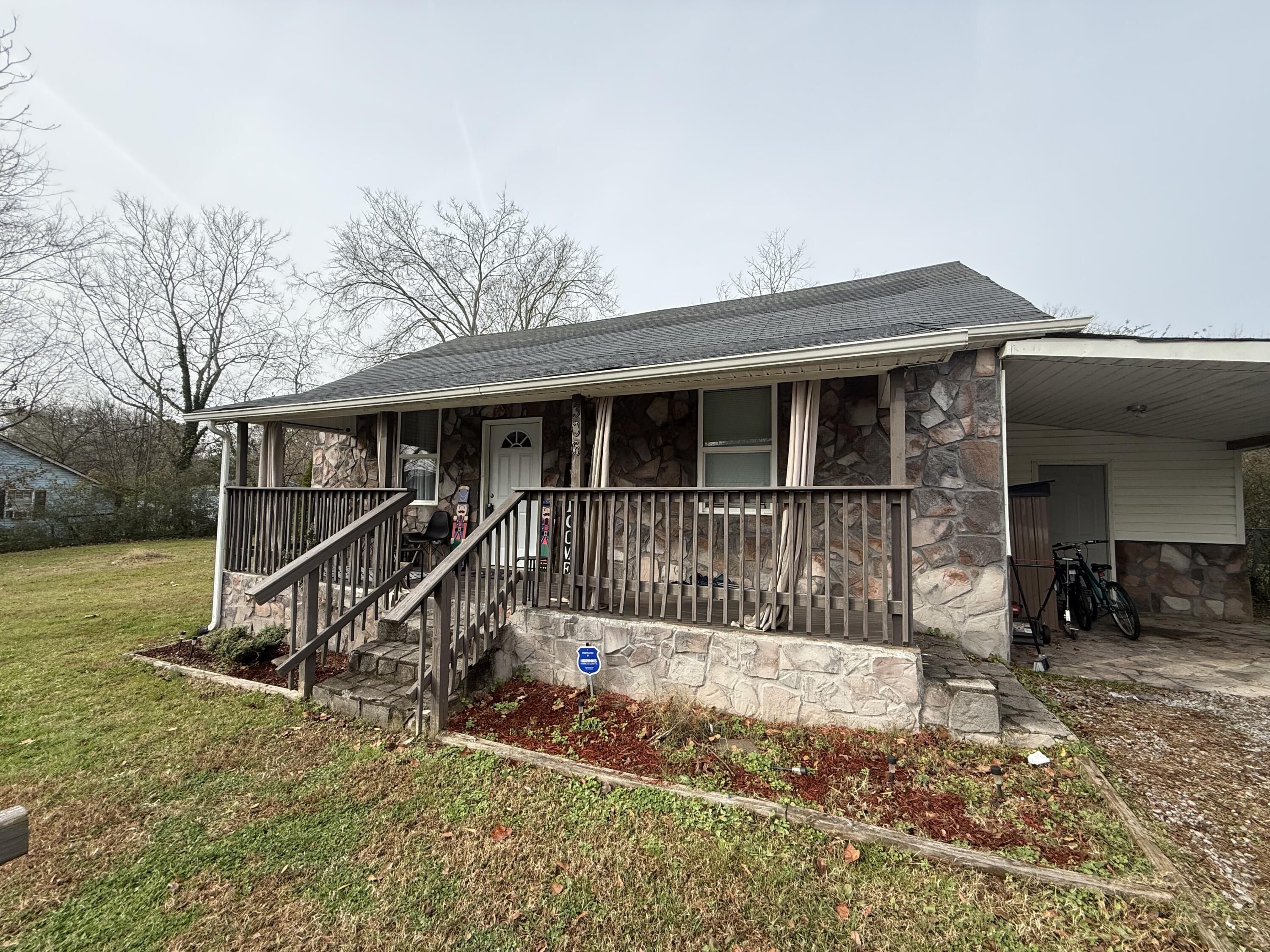 306 Cedar Street, LaFayette