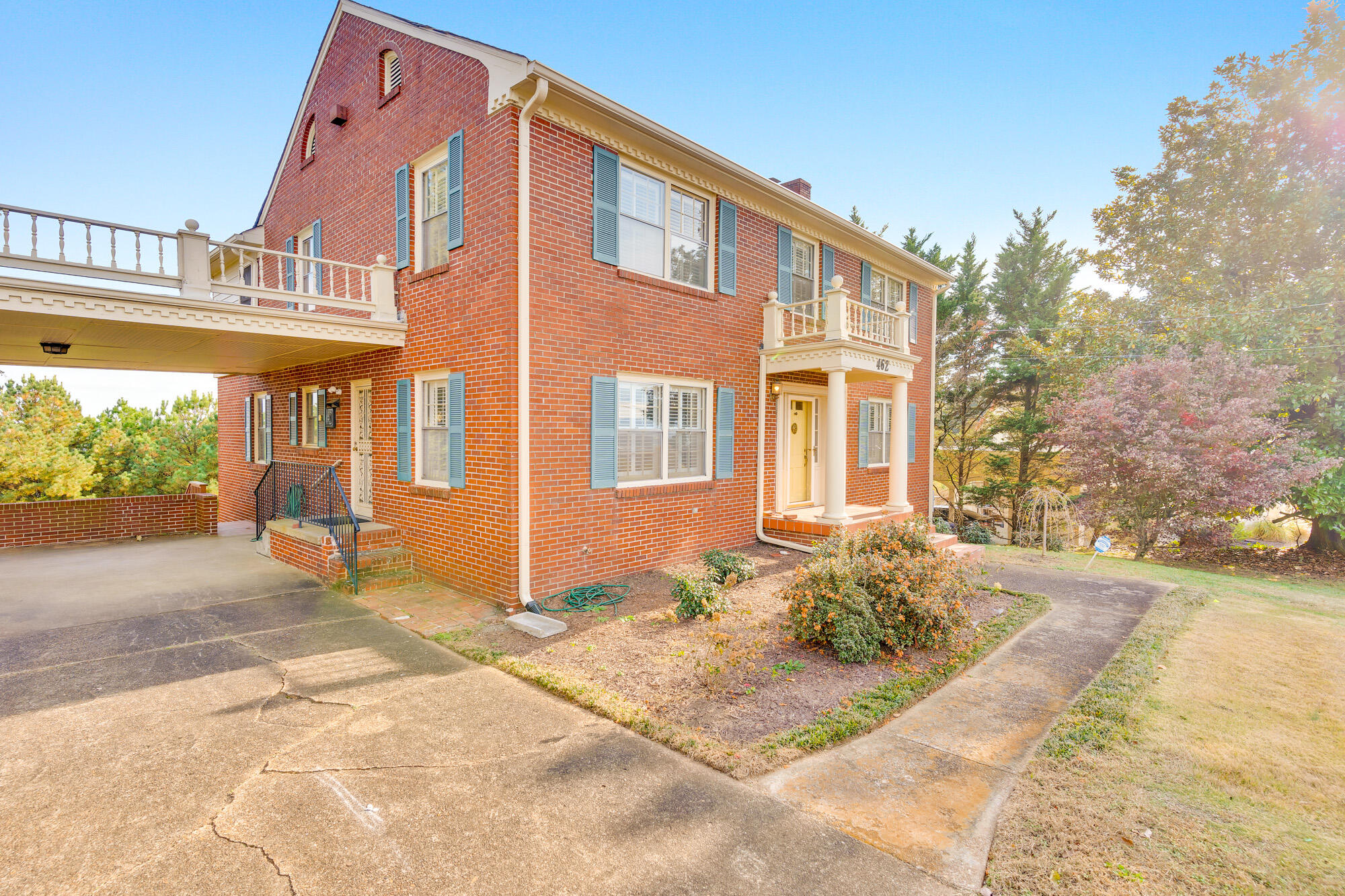 462 N Crest Road
