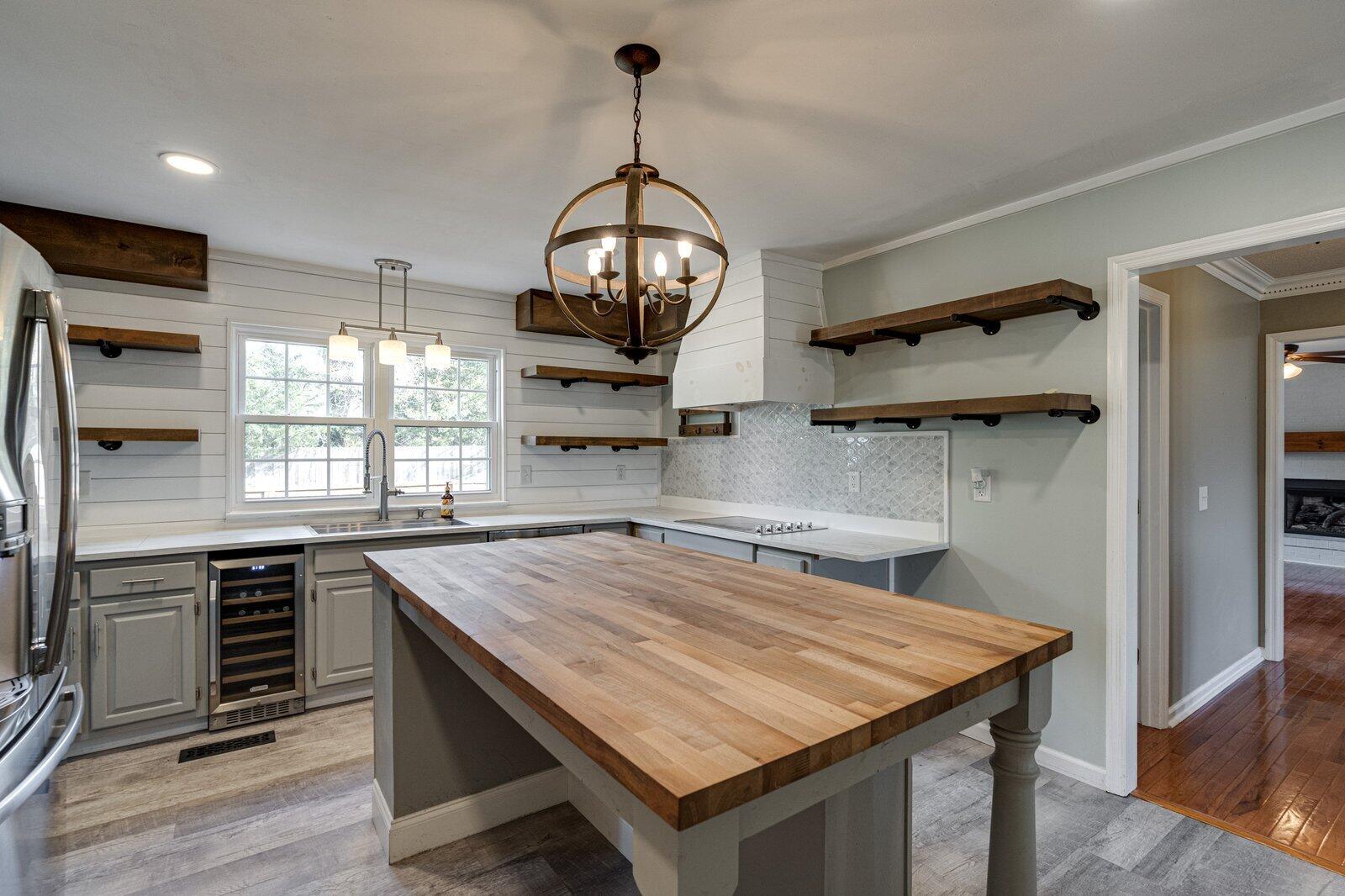 437 Valleybrook Road