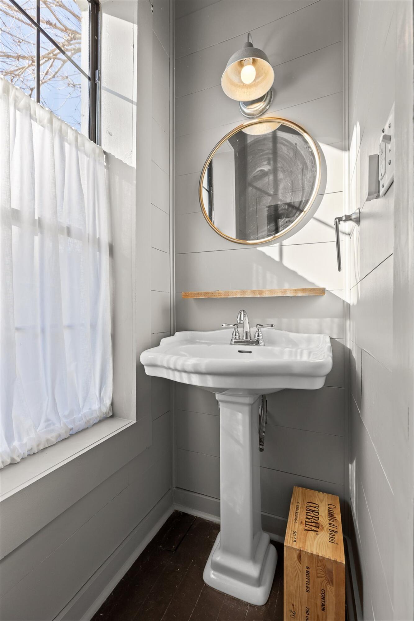 4415 Saint Elmo Avenue