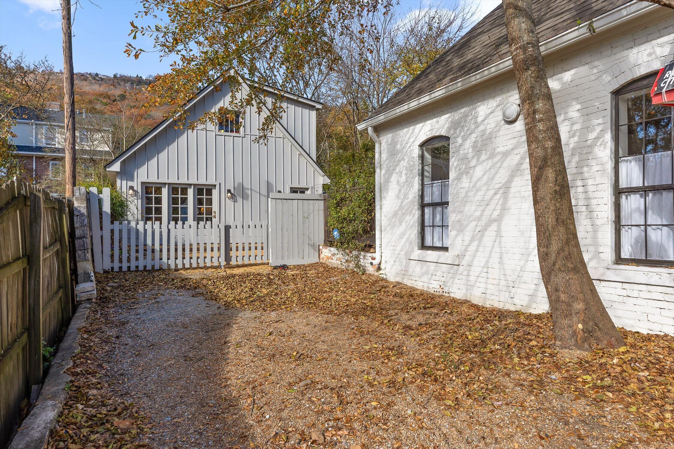 4415 Saint Elmo Avenue