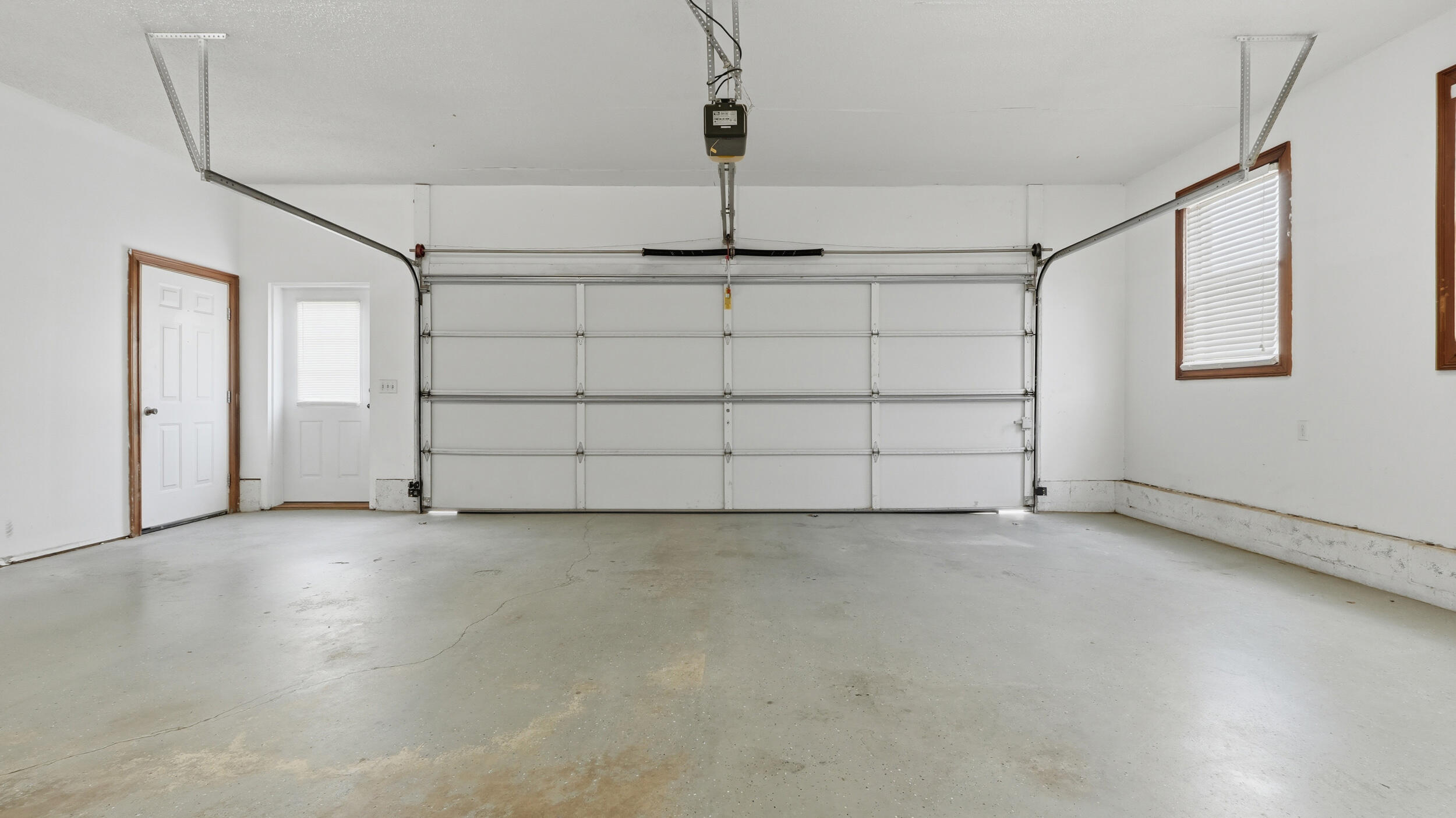 1722 Brookwood Drive NE