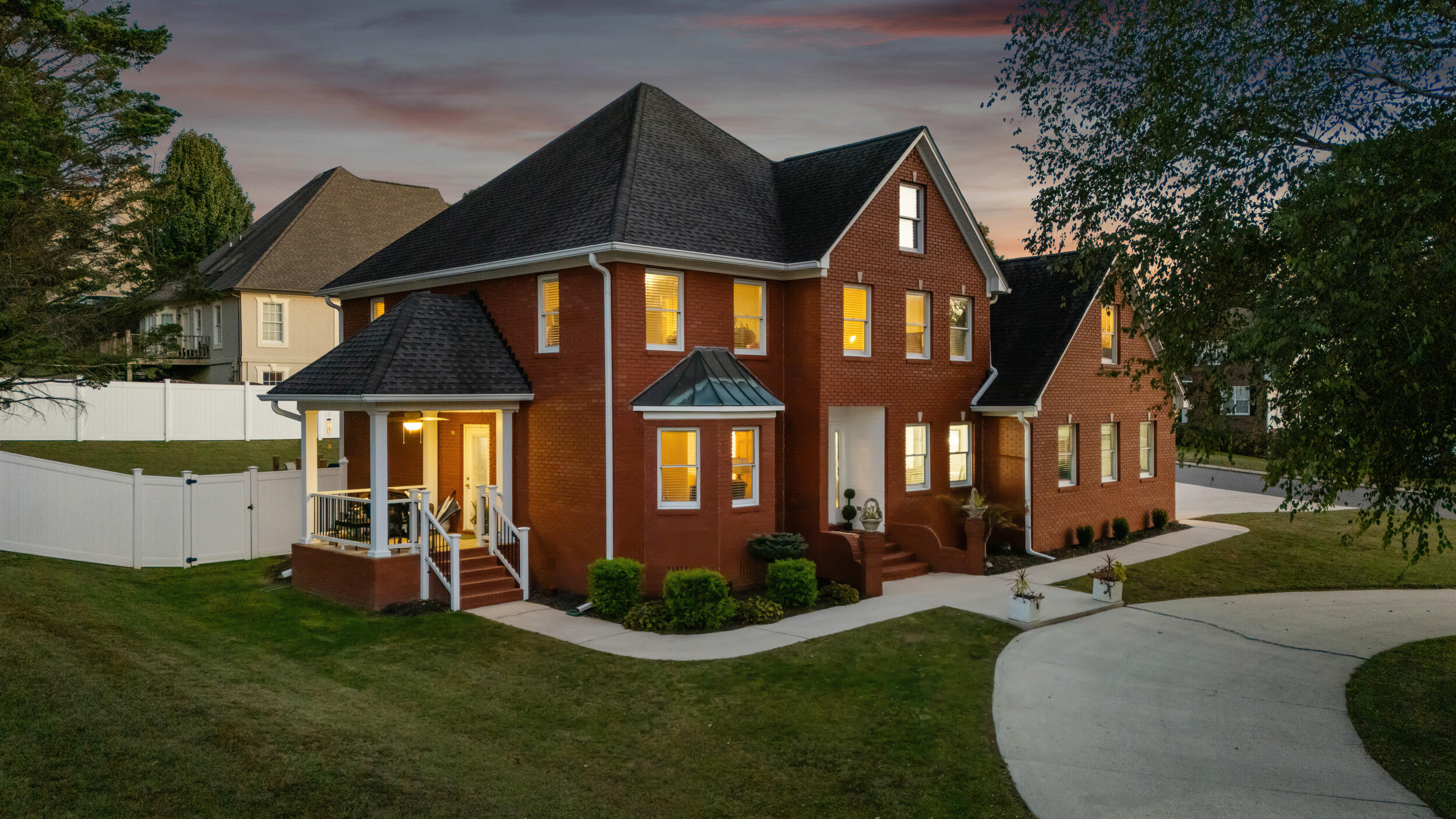 1722 Brookwood Drive NE