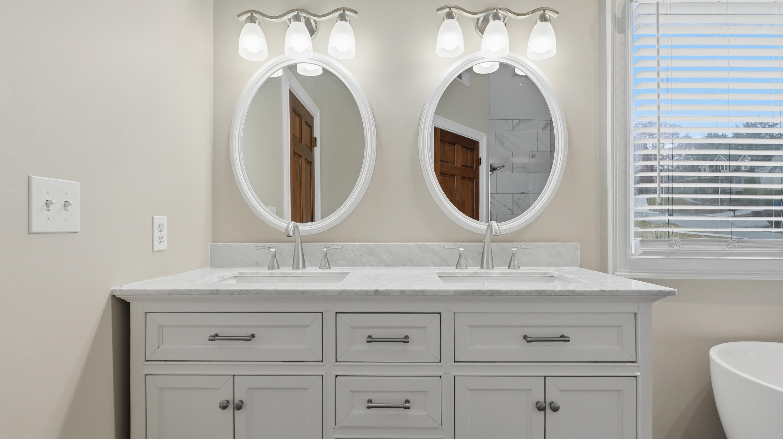 1722 Brookwood Drive NE