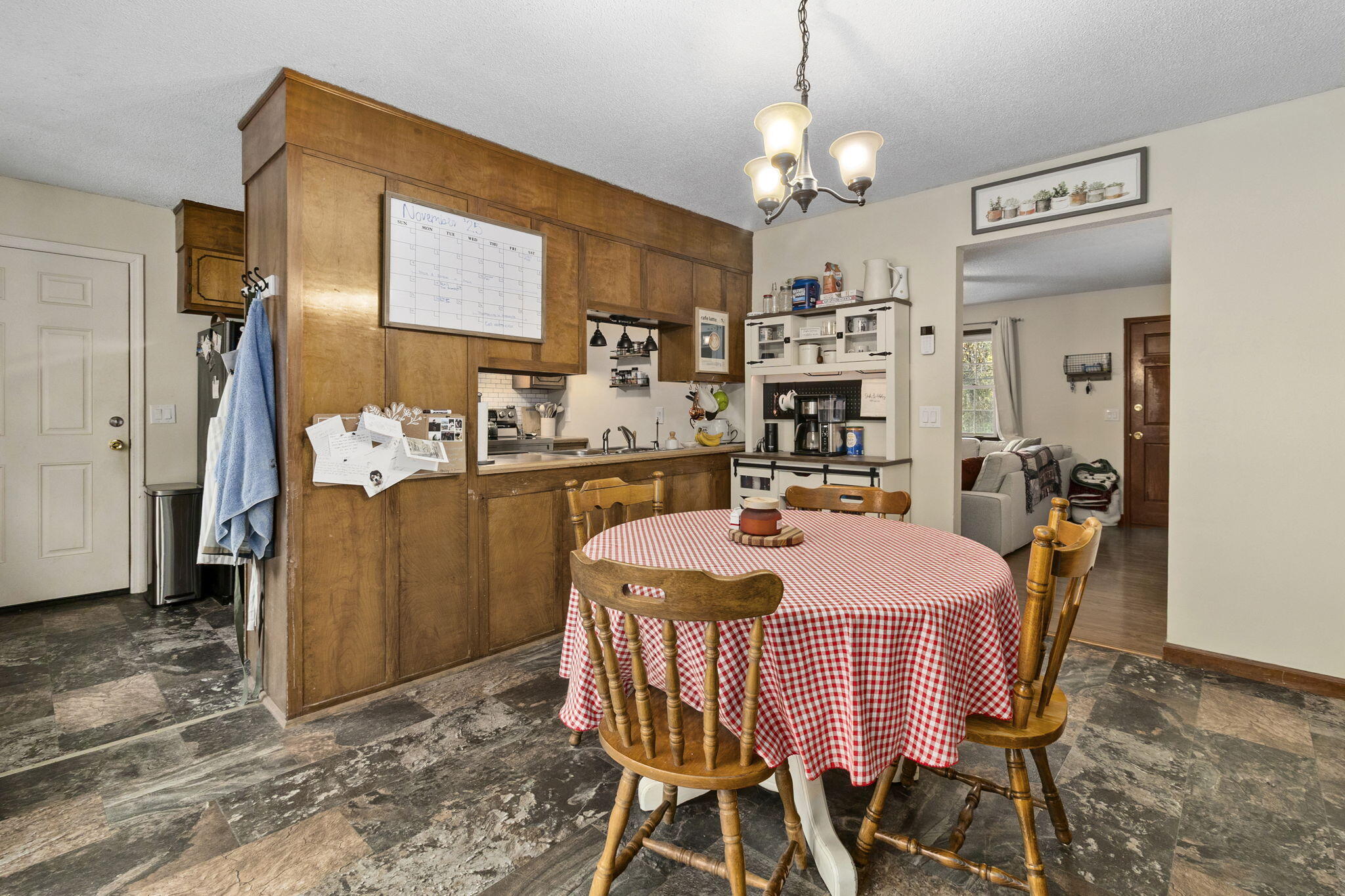 3321 Elder Mountain Road