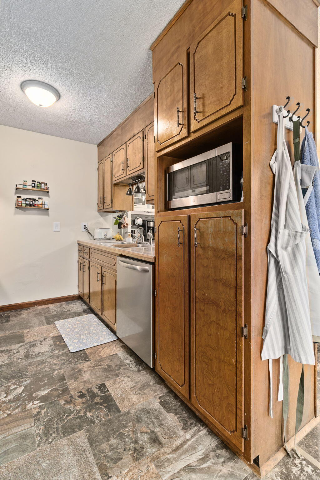 3321 Elder Mountain Road